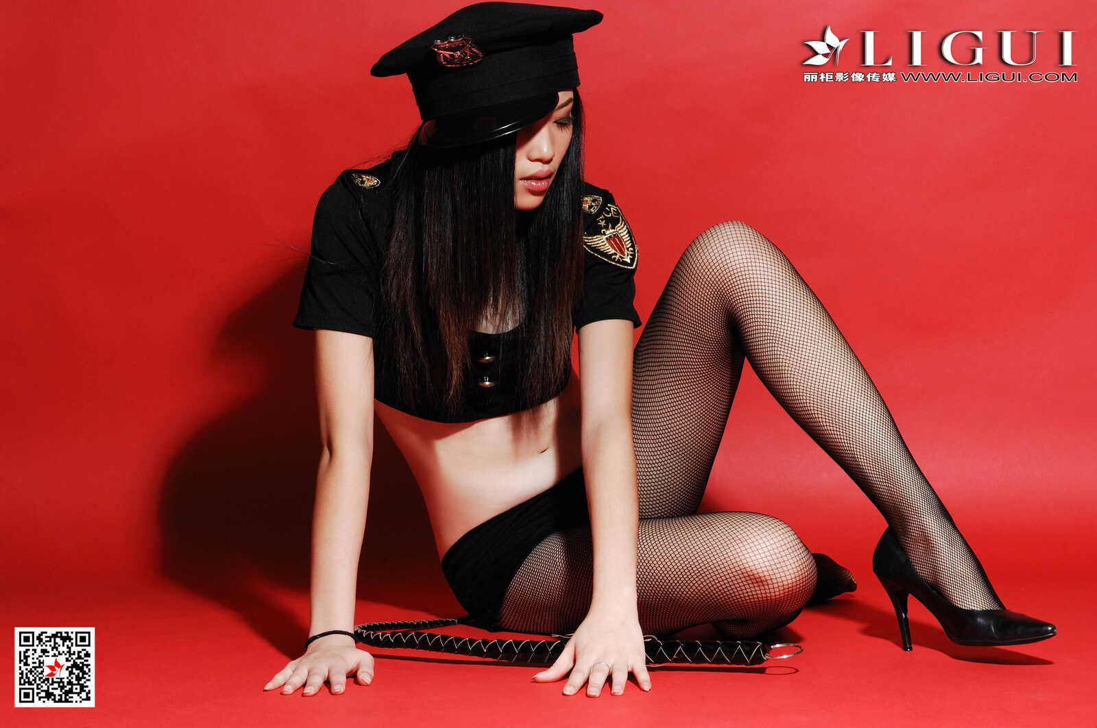 Model 左左《黑丝女警皮鞭》 [丽柜Ligui] 写真集第8张