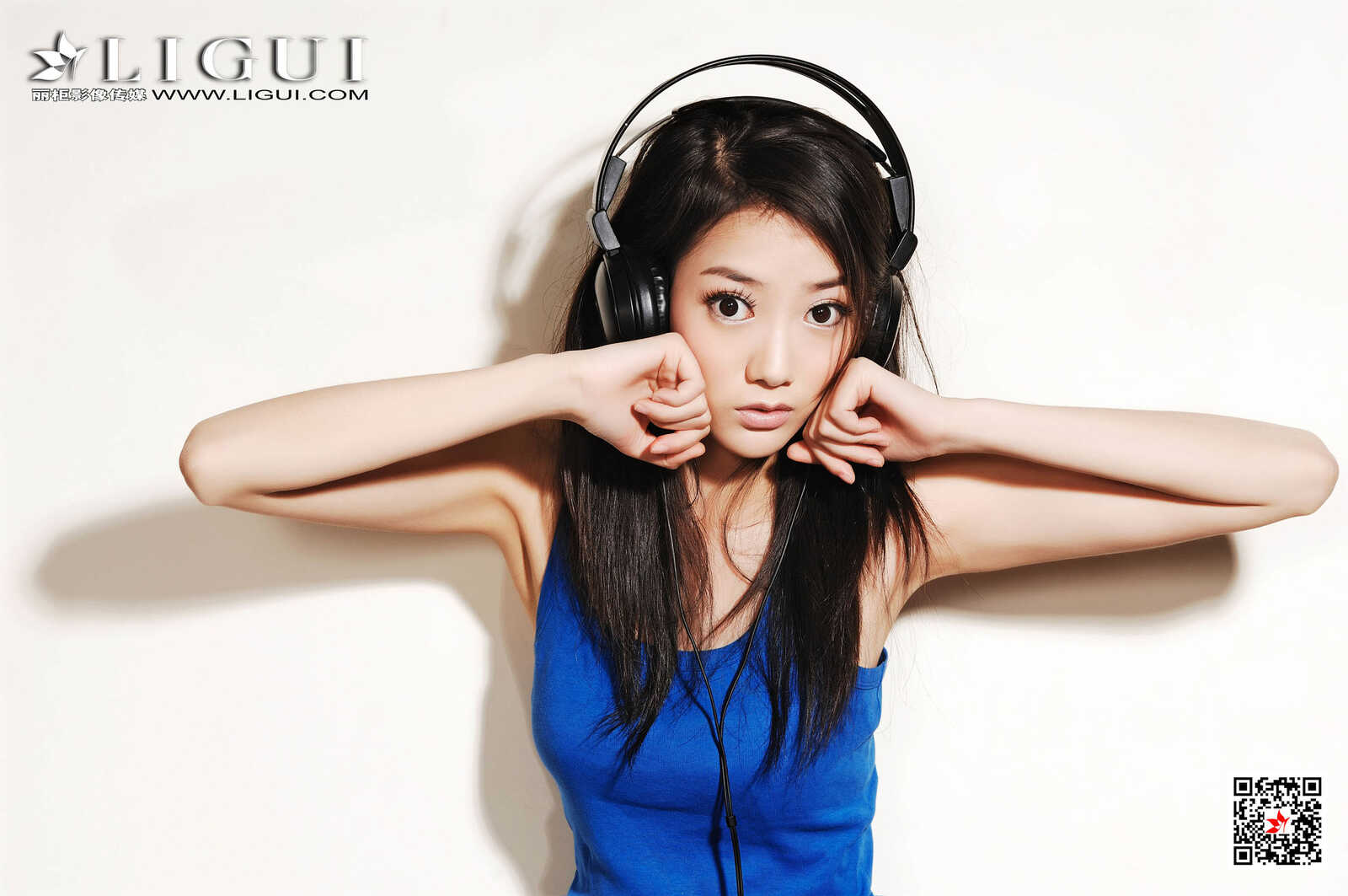 Model 亚男《水果黑丝少女》 [丽柜Ligui] 写真集第2张