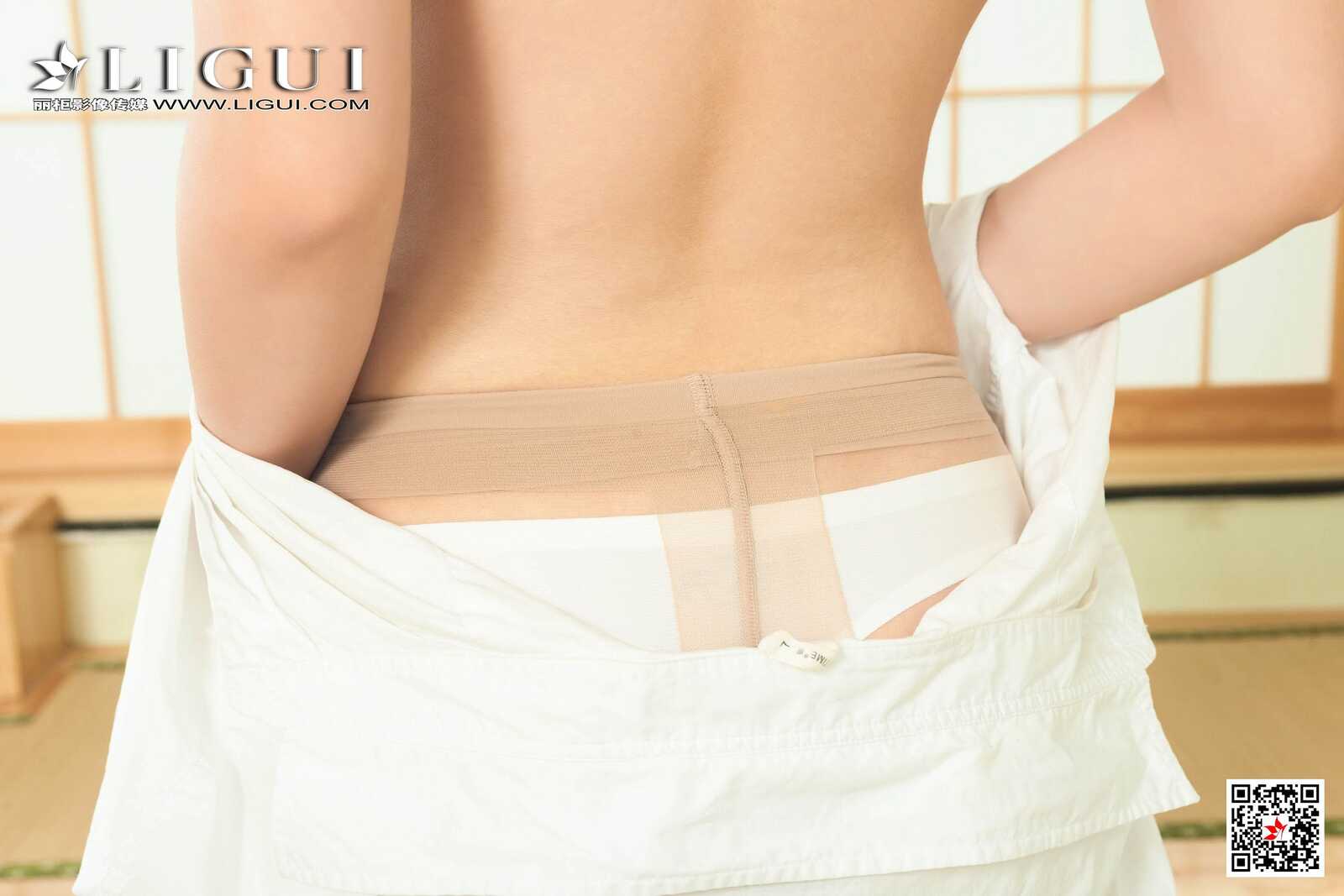 Model 安娜《浴室白衬衫丝足》 [丽柜LIGUI] 写真集第8张