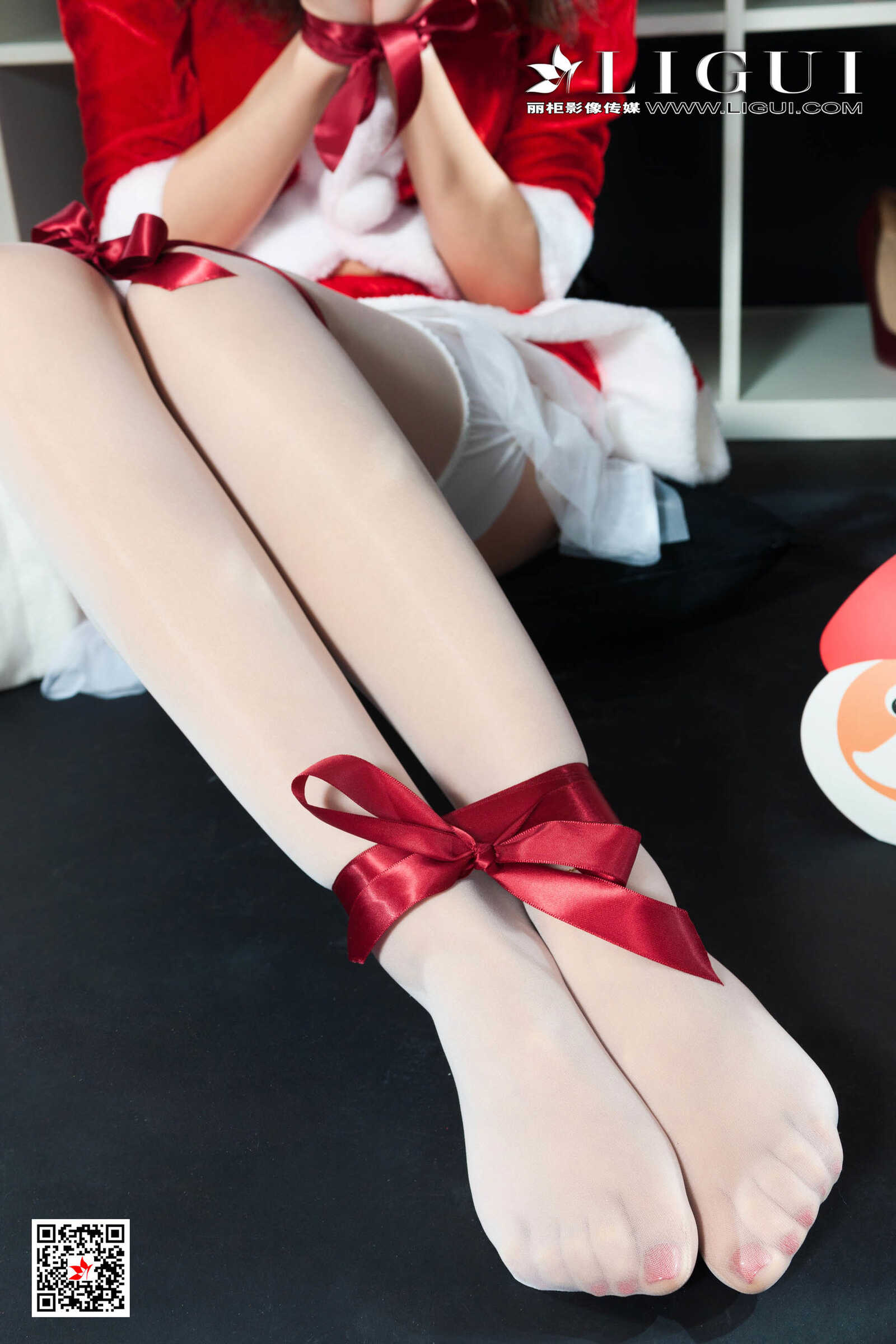 雪糕《白丝圣诞老人》 [丽柜Ligui] 写真集第9张