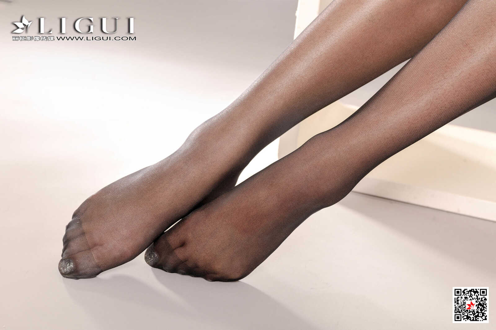 Model 晓琪《黑色蕾丝》 [丽柜Ligui] 网络丽人 写真第5张