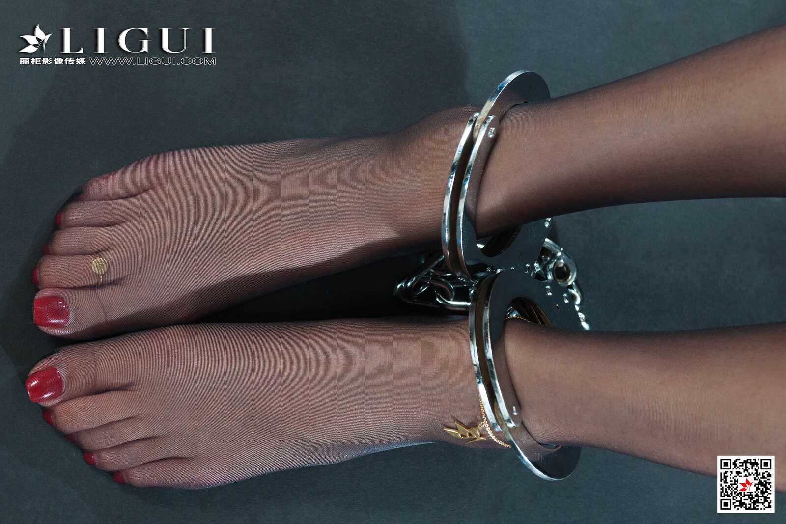 Model 轩轩《镣铐黑丝女警》 [丽柜Ligui] 网络丽人第3张