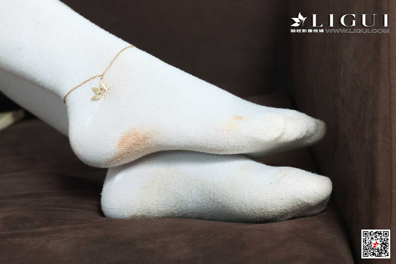 Model 汐汐《女仆变身》 [丽柜Ligui] 写真集第4张