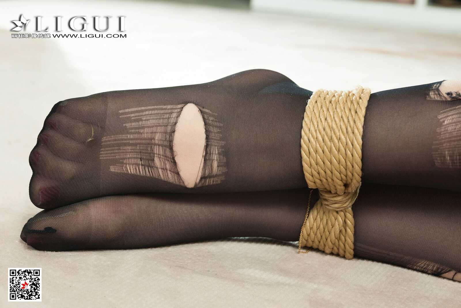 Model 然然《黑丝白衬衫捆绑》 [丽柜美束Ligui] 写第6张