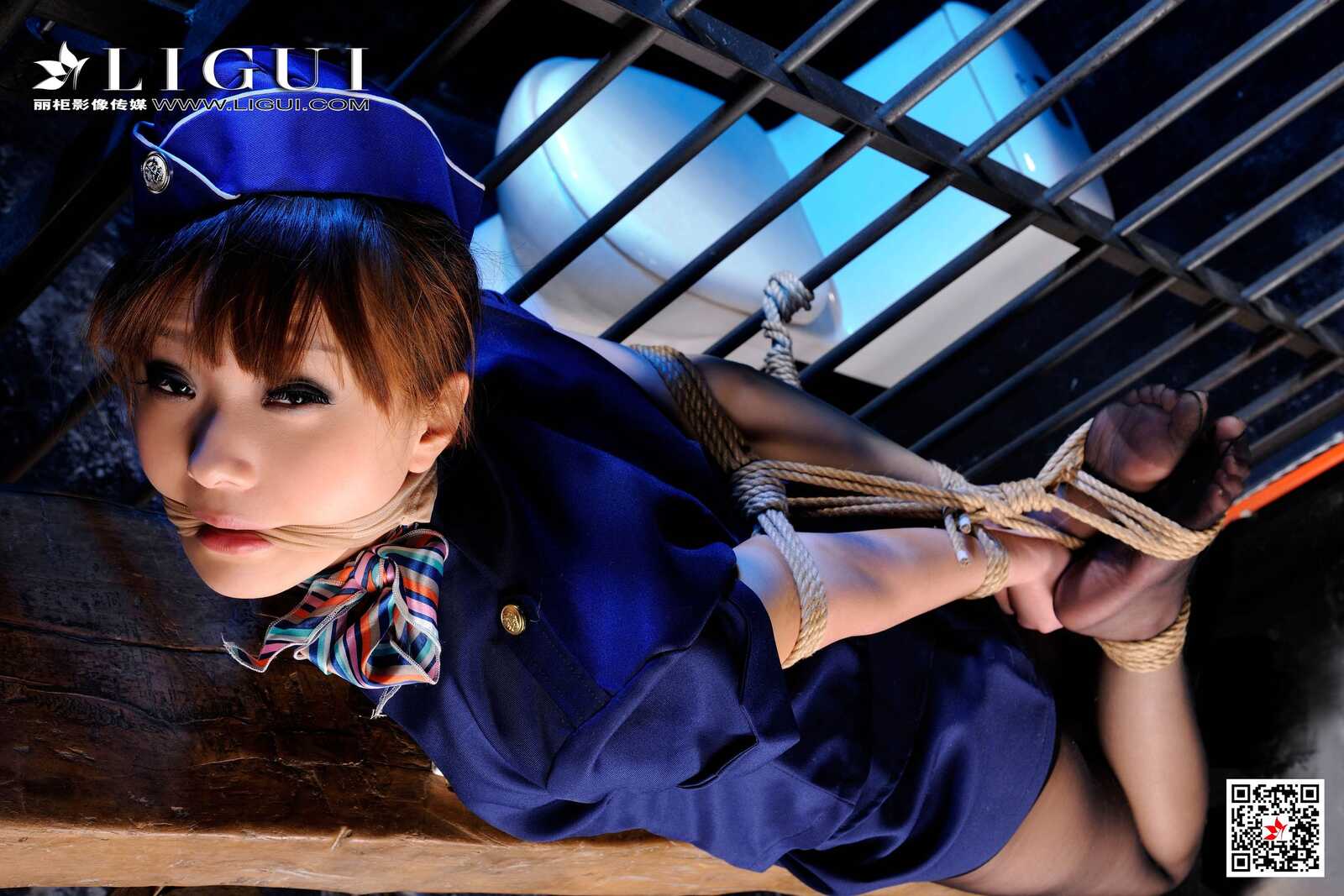 Model 桃子《黑丝空姐捆绑绳艺》 [丽柜美束Ligui第8张