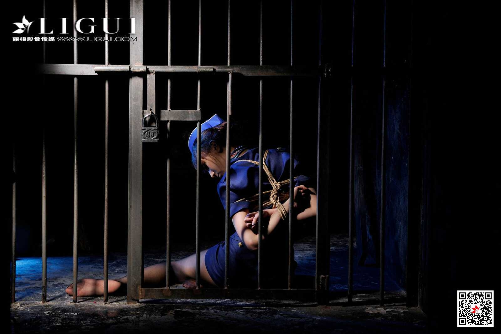 Model 桃子《黑丝空姐捆绑绳艺》 [丽柜美束Ligui第2张