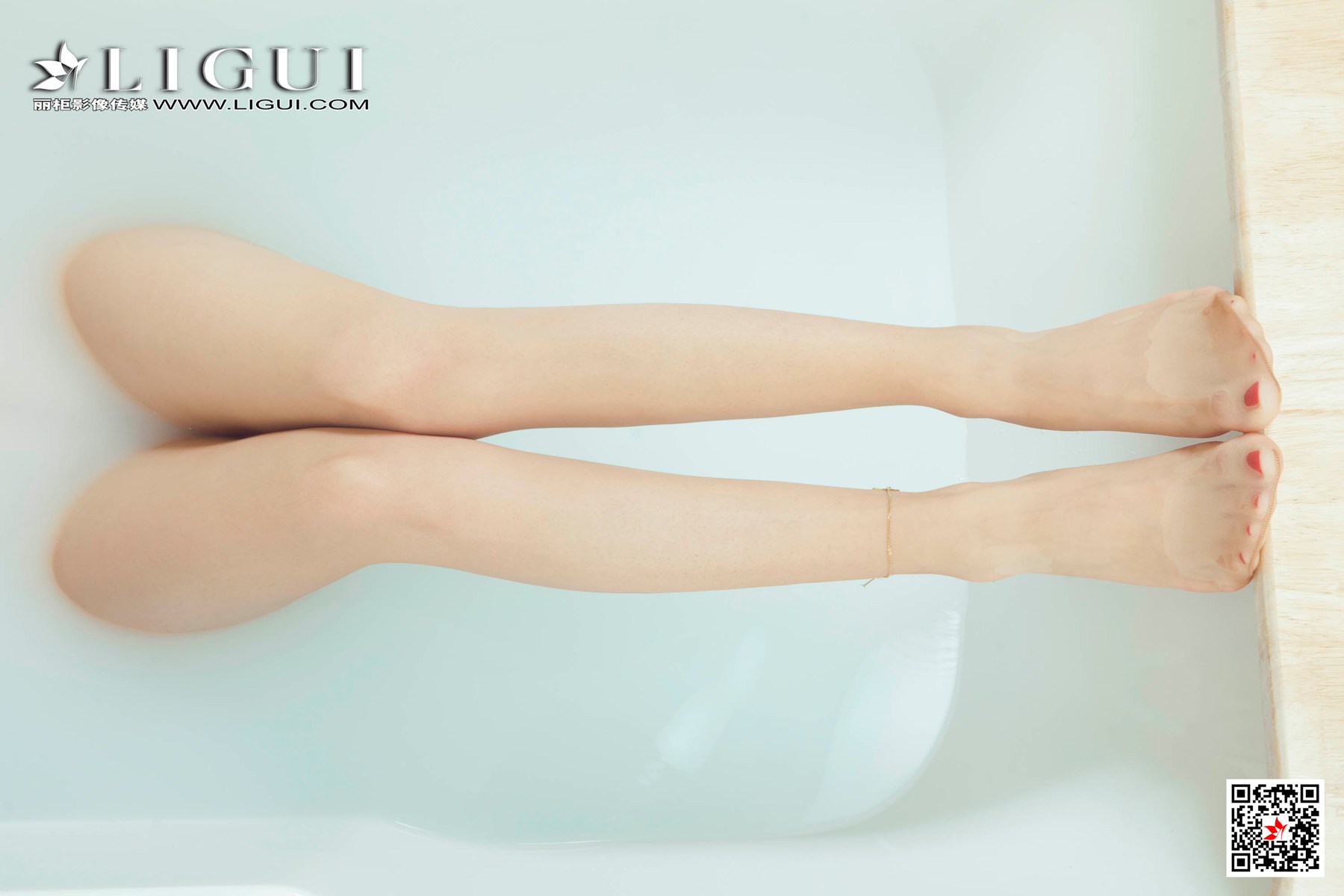 [Ligui丽柜]网络丽人 2020.11.04 Model《香浴名莲》汐汐 在现浏览第12张