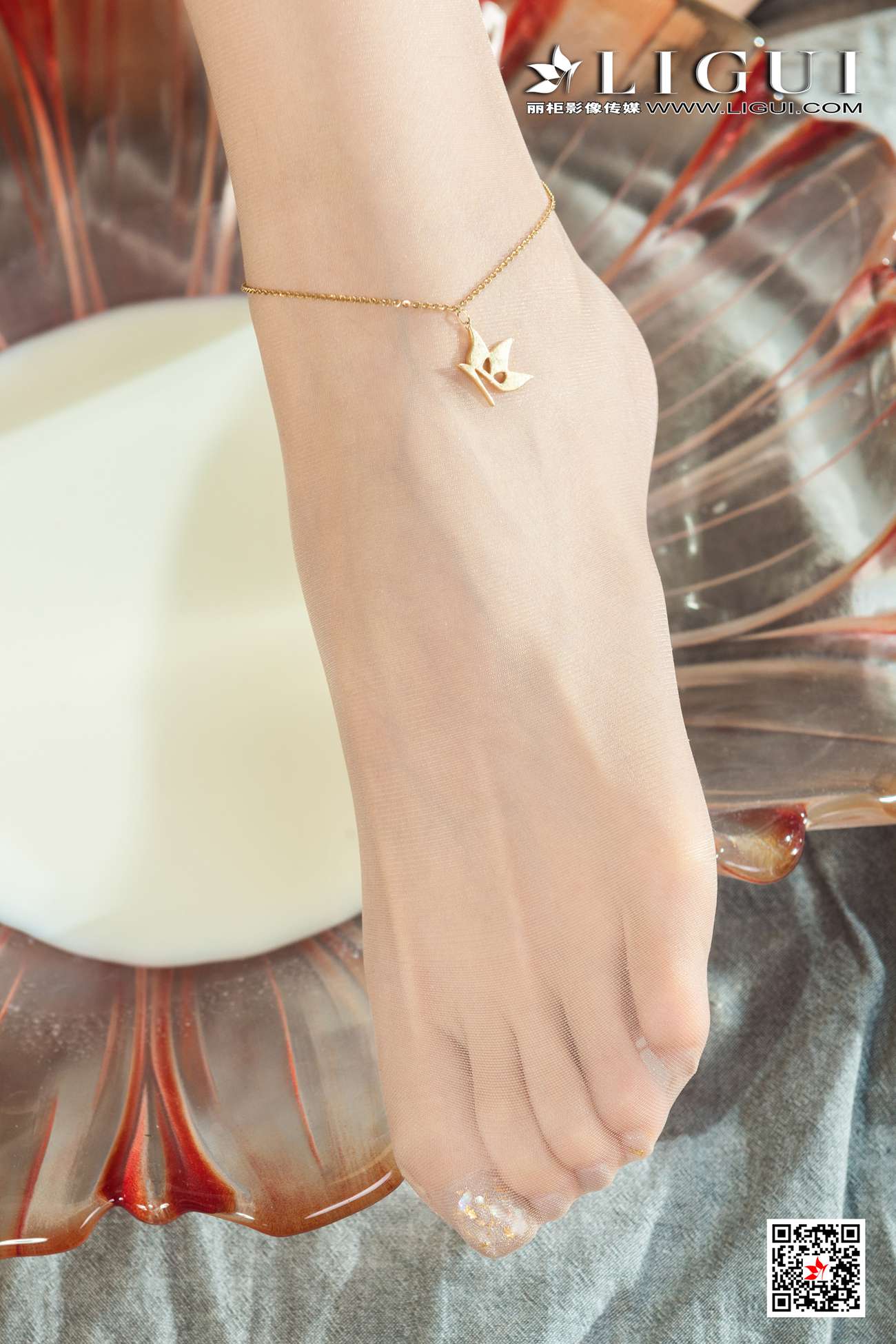 [Ligui丽柜]2021.07.21 《莲脂奶娃》凉儿 [69+1P]第12张