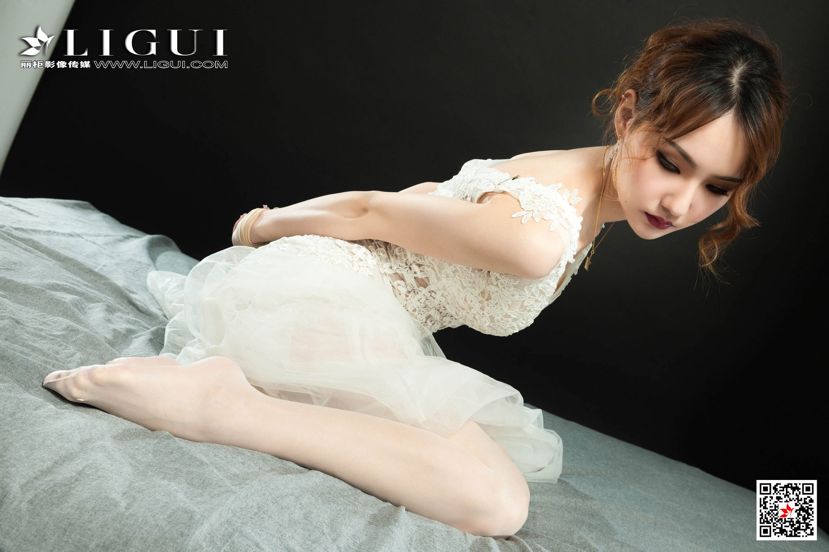 [丽柜美束Ligui] 蕊蕊 《婚纱绳艺》 写真集第20张
