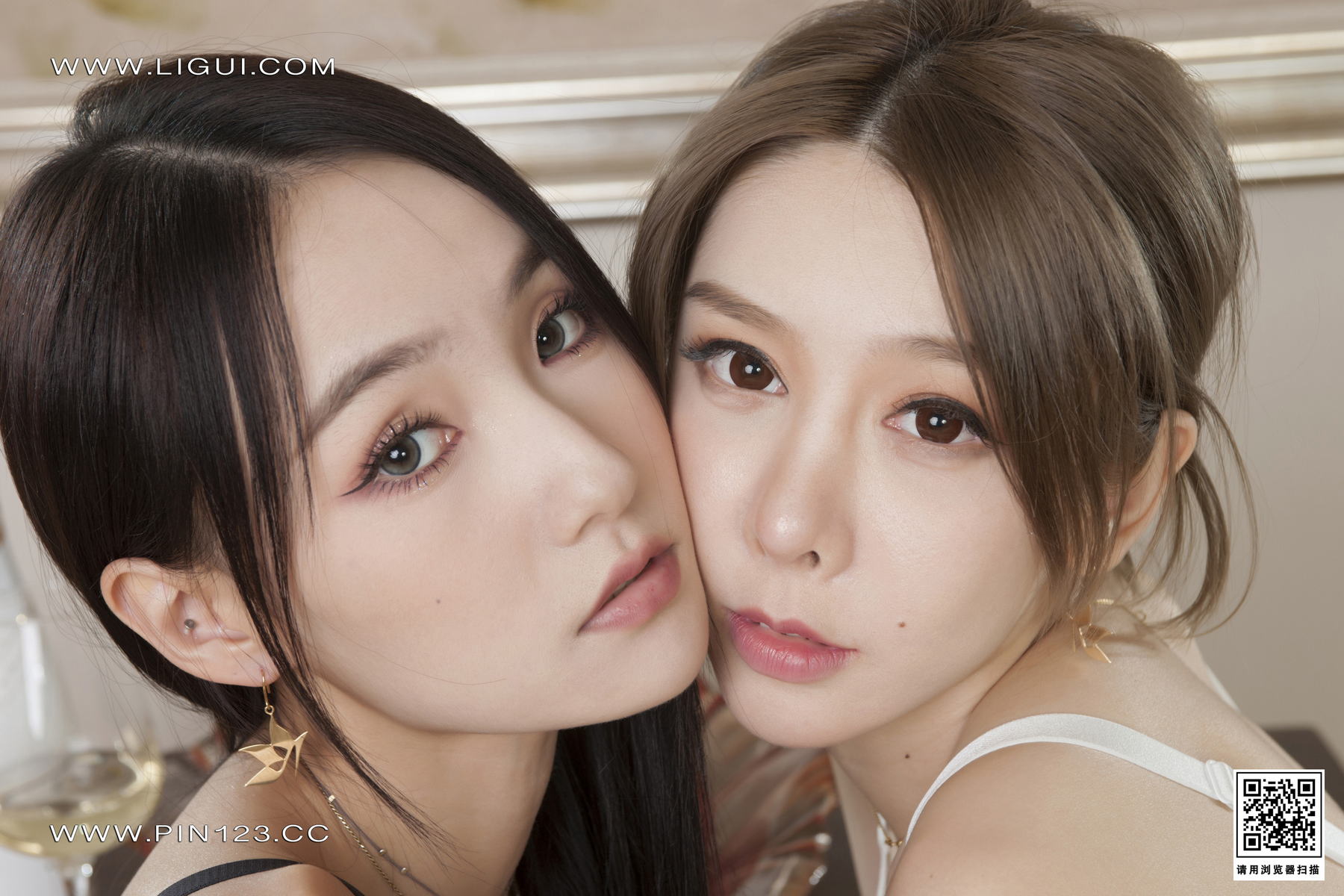 [Ligui丽柜]2022.11.26 足欲双生-下 兔子＆心心 性感睡衣与内衣加肉丝美腿玉足私房写真集第14张