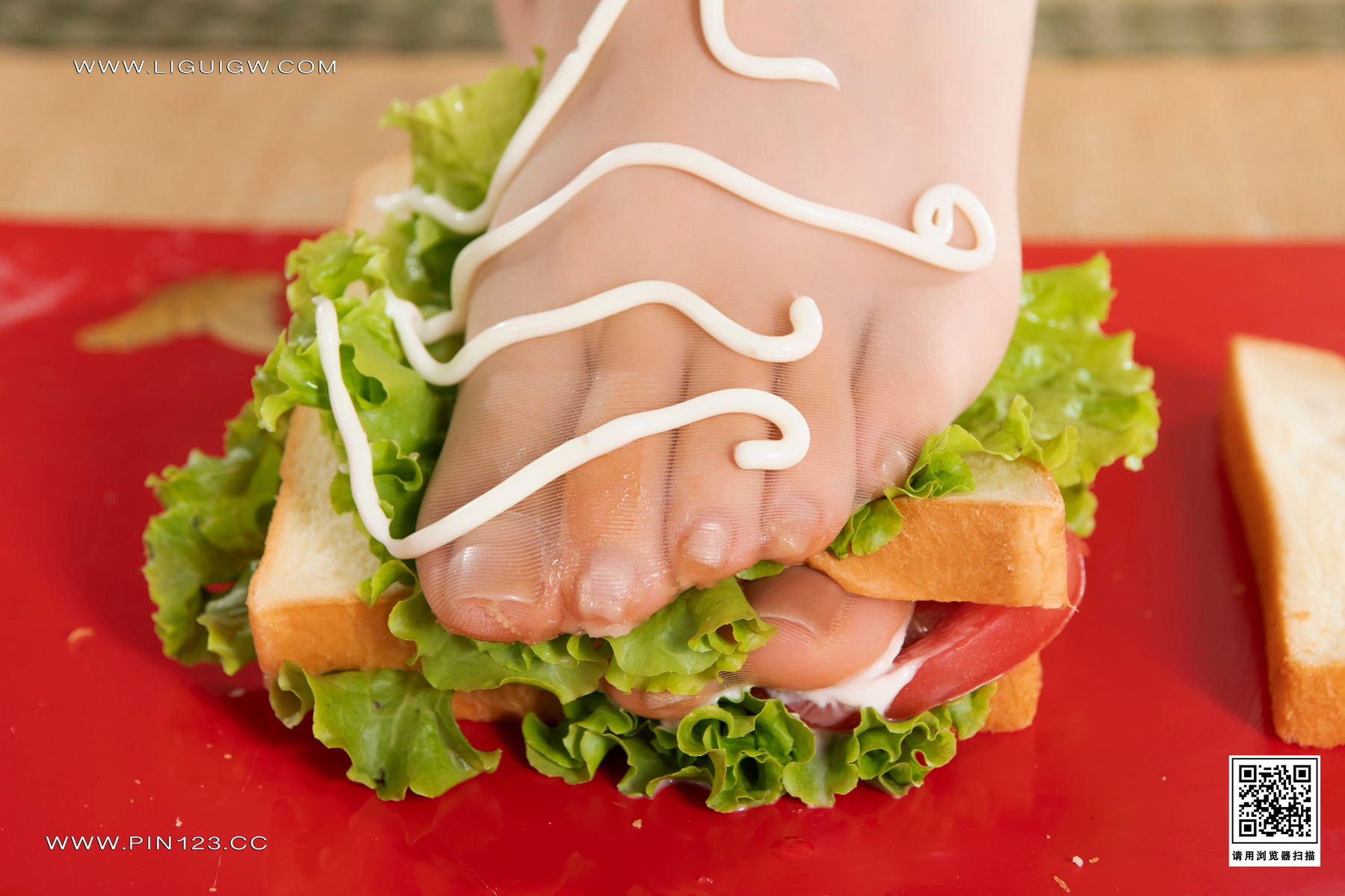 [Ligui丽柜] 2024.08.05《香足三明治》甜甜第12张