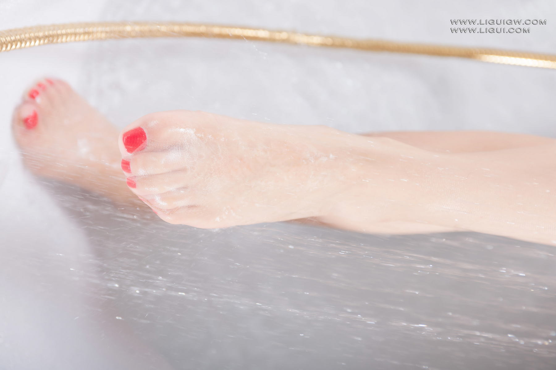 [Ligui丽柜] 2025.05.21 白纱浴缸魅惑时刻 Zi‘er第8张