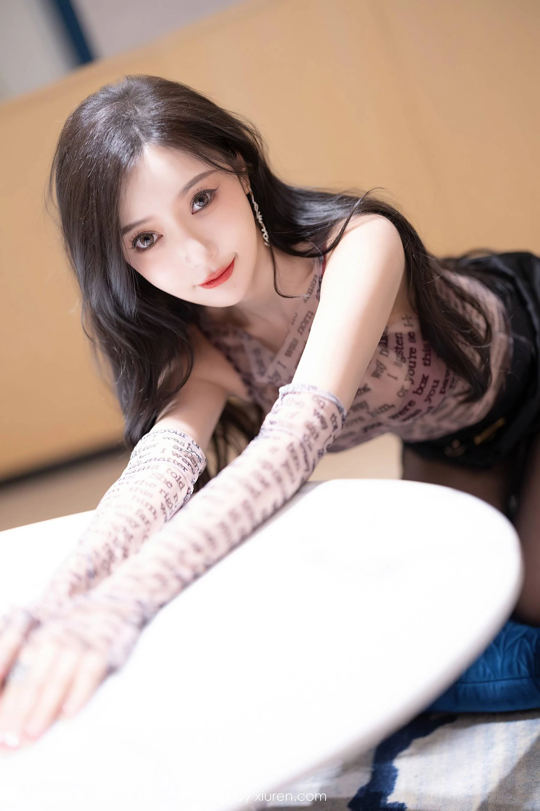  语画界 VOL.916 王馨瑶yanni 黑丝美腿第4张