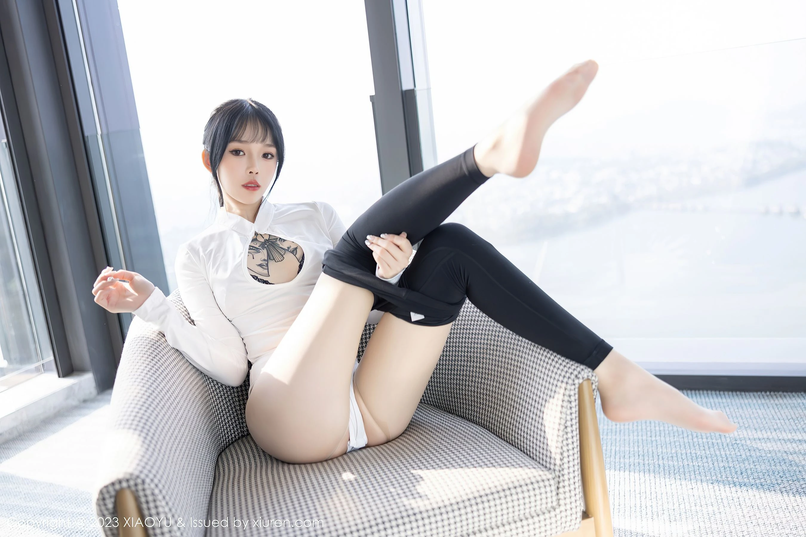  语画界 VOL.1006 奶瓶. 美腿清纯第5张
