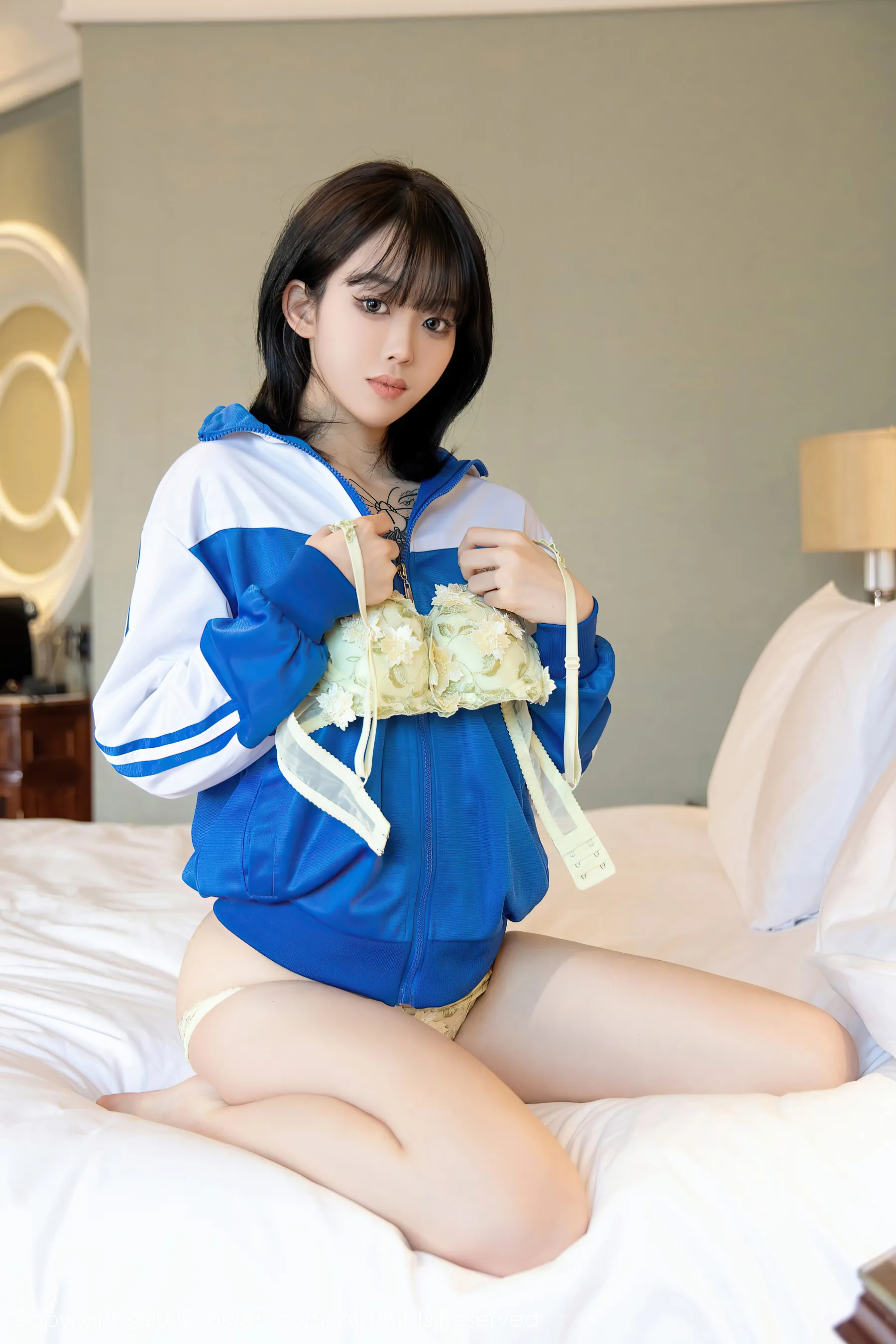 秀人网 No.4838 奶瓶. 清纯学生校服写真第5张