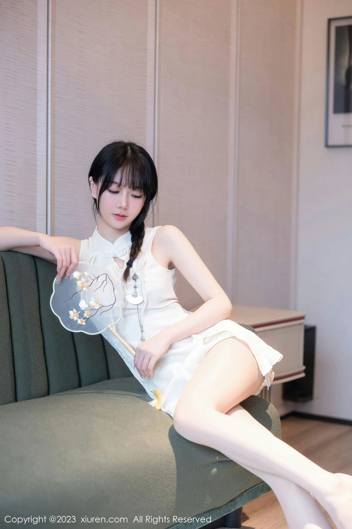  XiuRen 秀人 No.6813 幼幼 白色旗袍性感写真 [81P]第5张