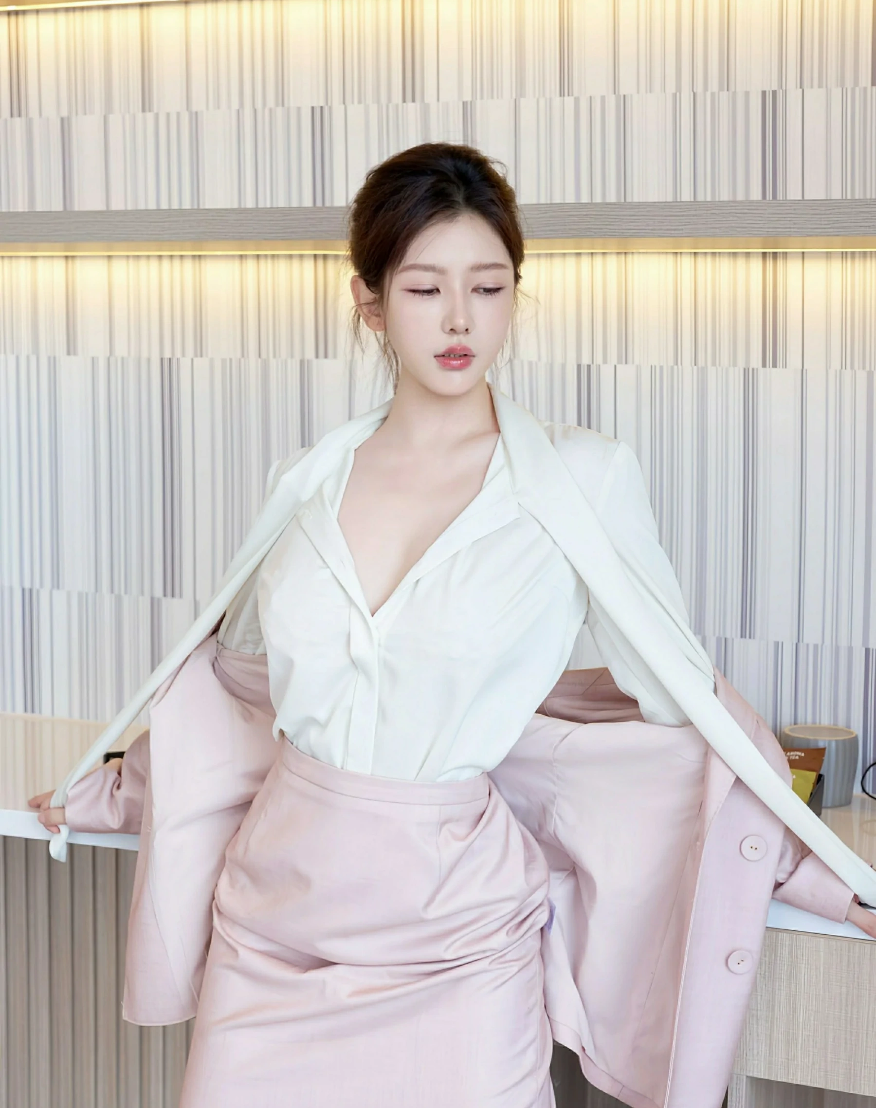  秀人网 No.10728 尹甜甜 [69P]第5张