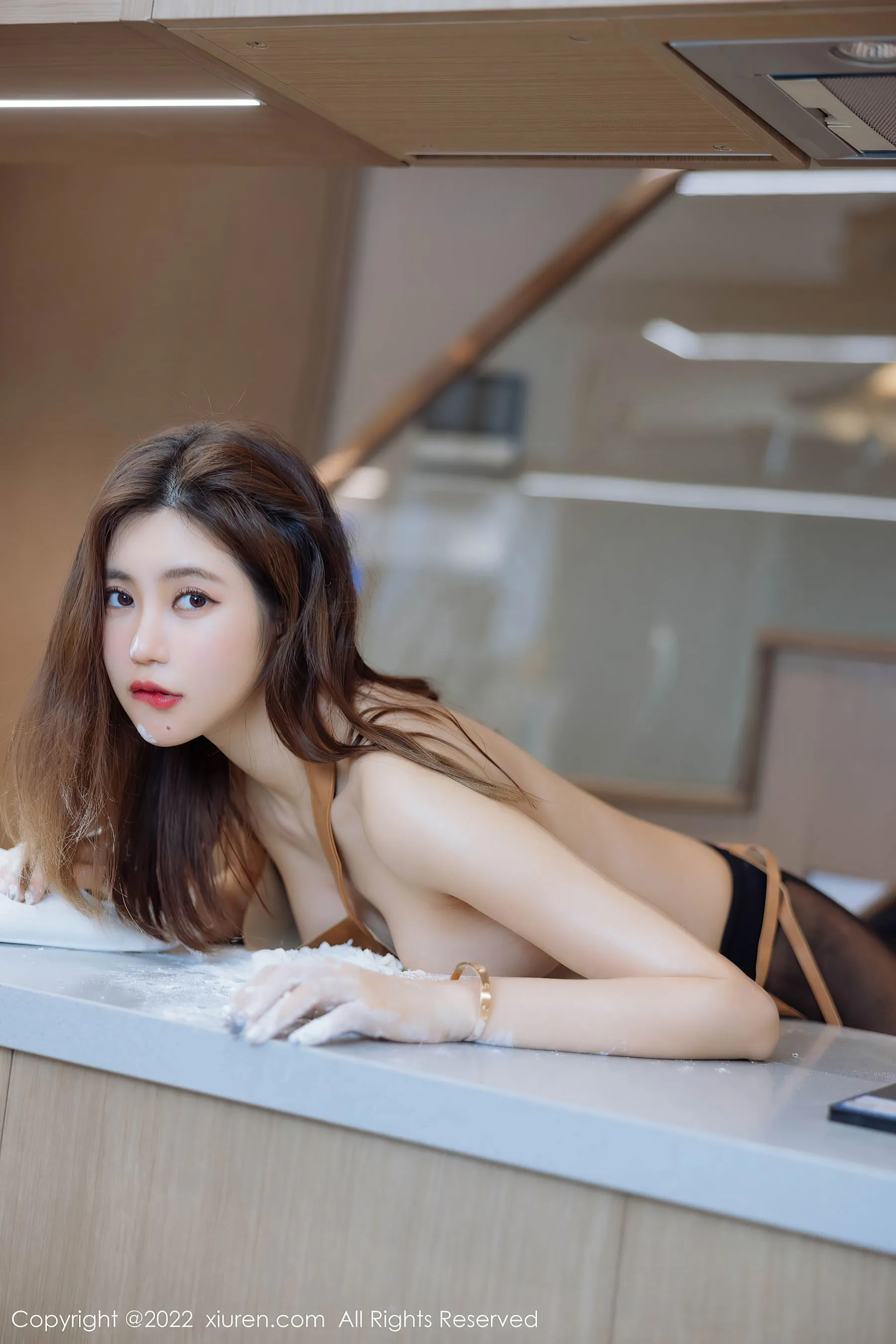  秀人网 No.5634 绮里嘉ula 厨娘美腿第8张