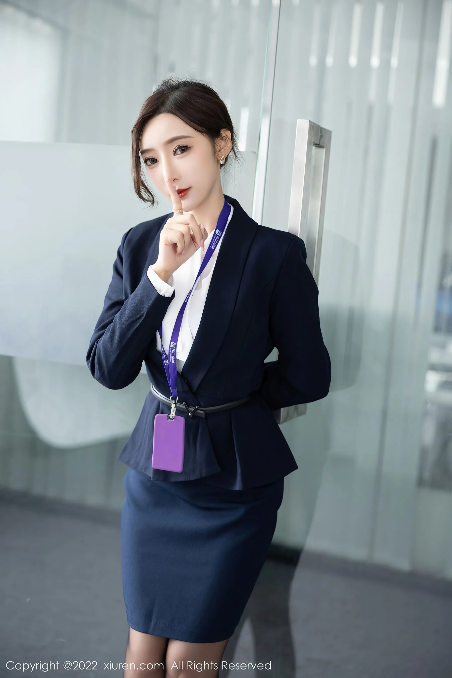  秀人网 No.5563 王馨瑶yanni 黑丝美腿第20张