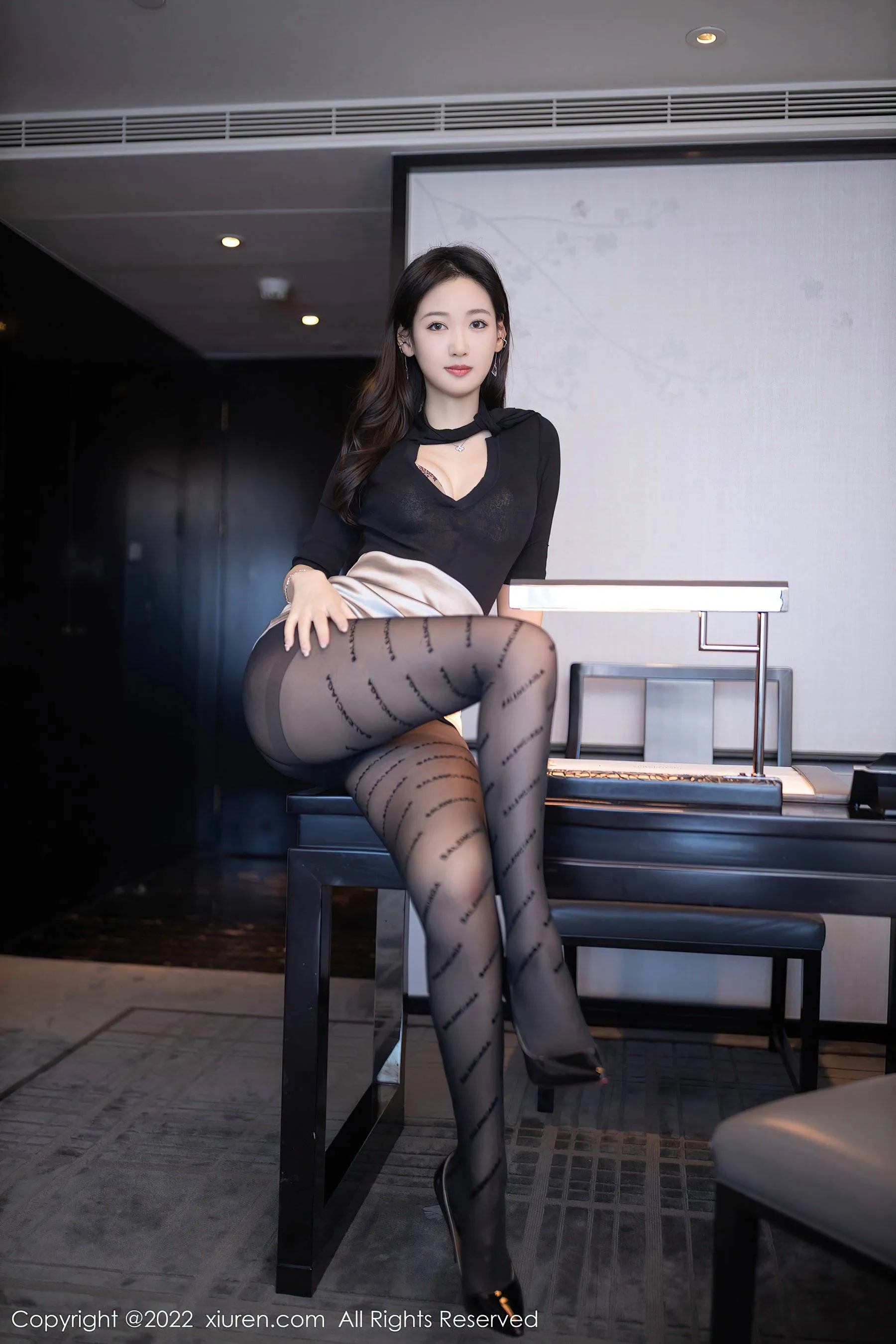  秀人网 No.5887 唐安琪 黑丝短裙第26张