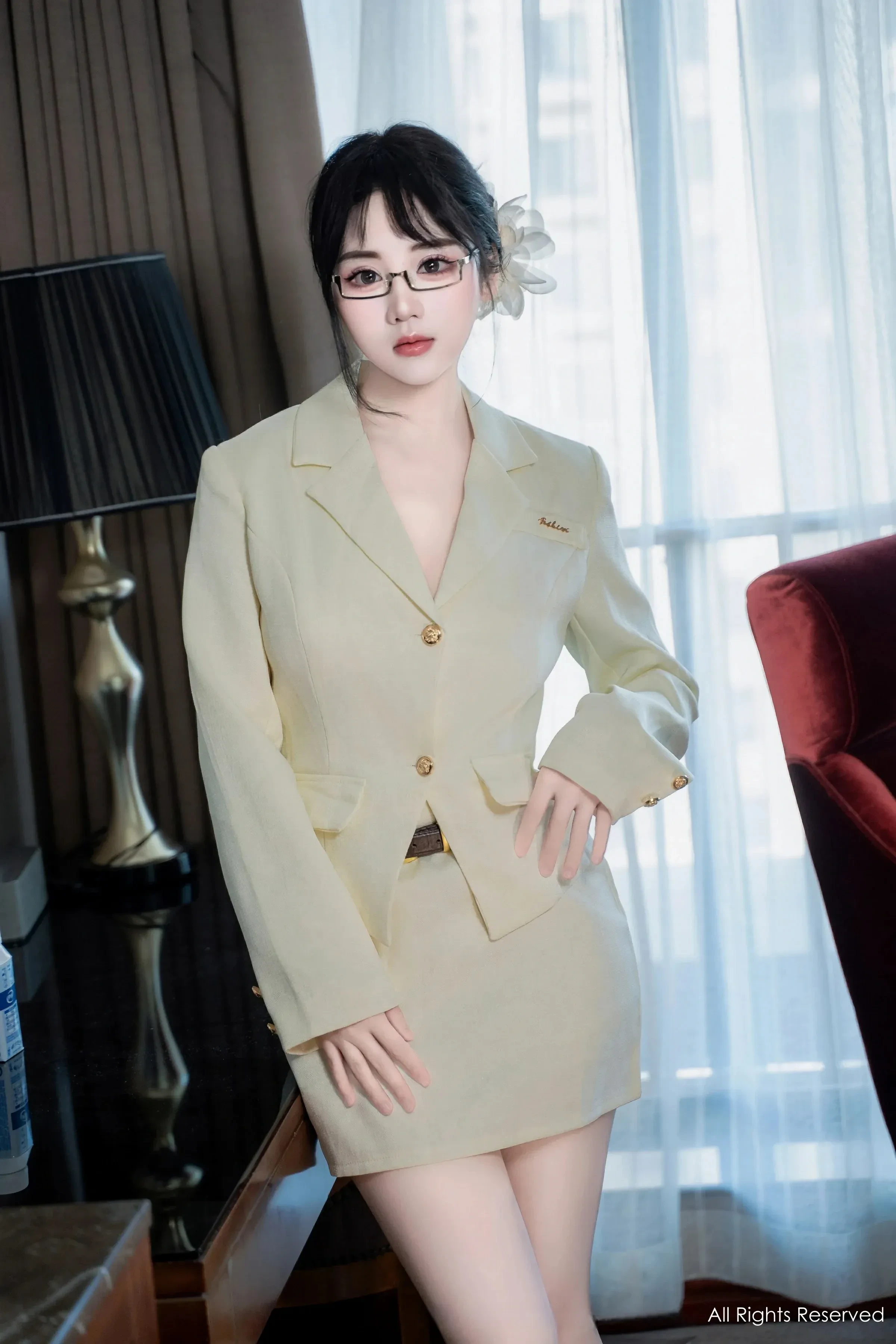  XiuRen 秀人  No.8717 汐汐爱吃草莓 [86P]第3张