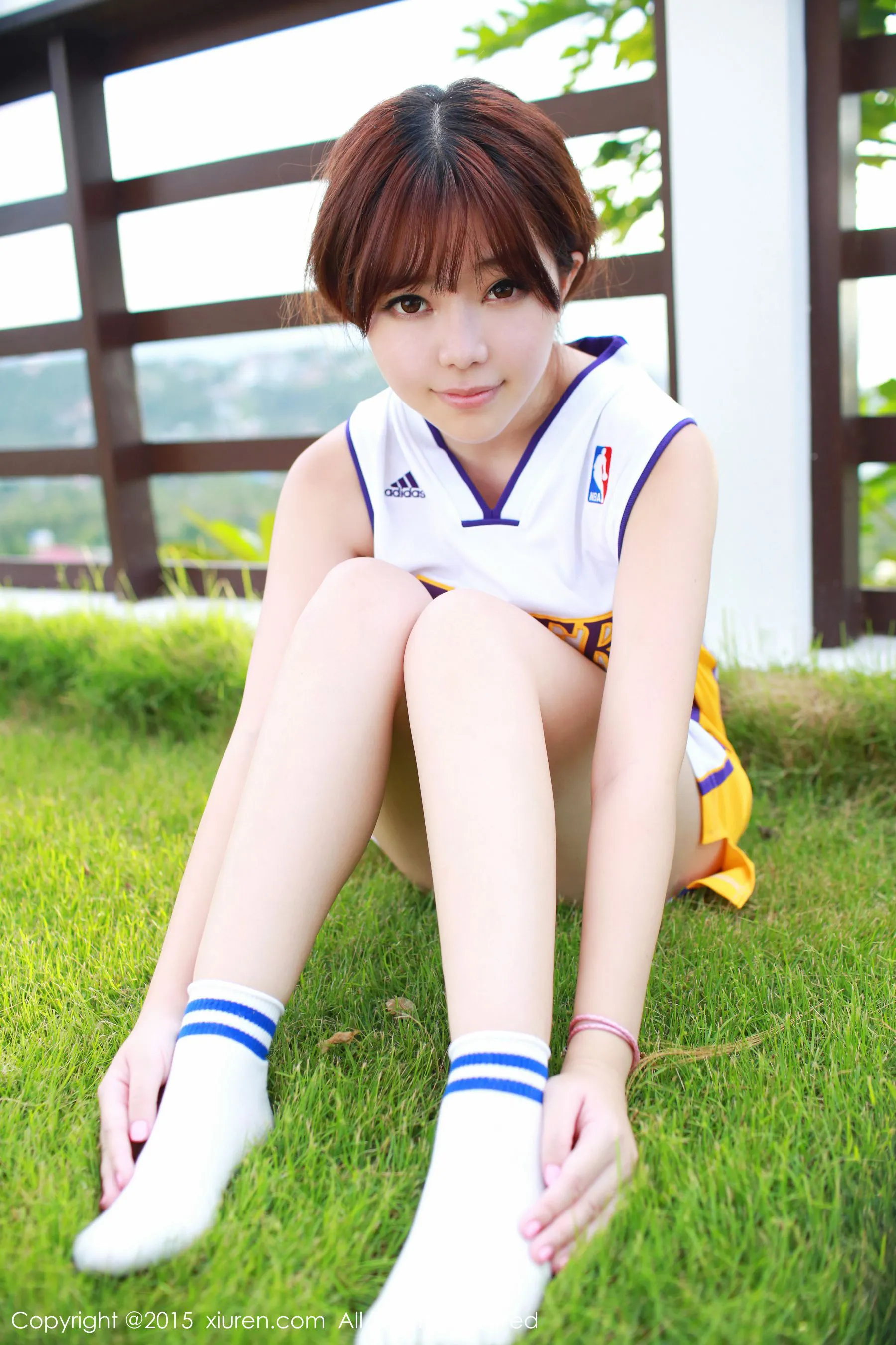  刘飞儿Faye《科比篮球服+布条内衣》 秀人网 No.452第2张