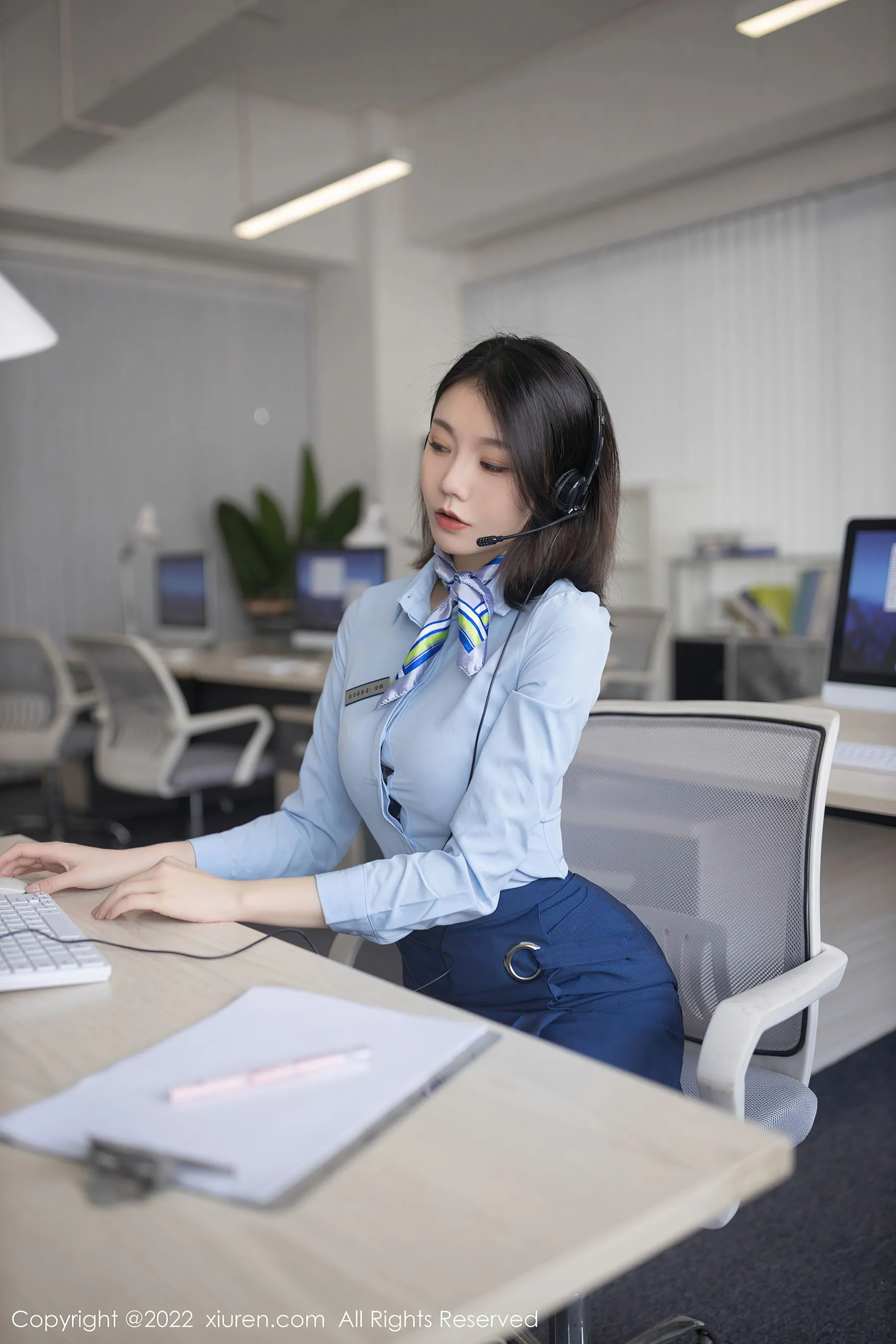  秀人网 No.5021 安然anran 黑丝美腿第2张