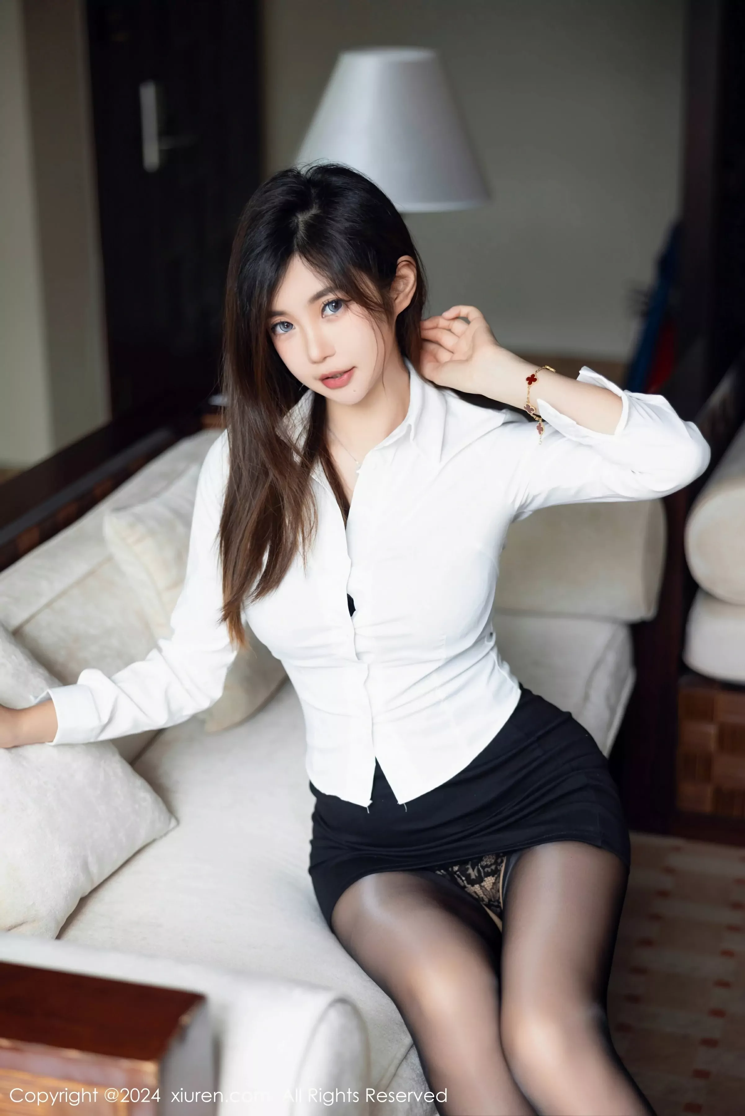  XiuRen 秀人 No.8053 绮里嘉ula [101P]第2张