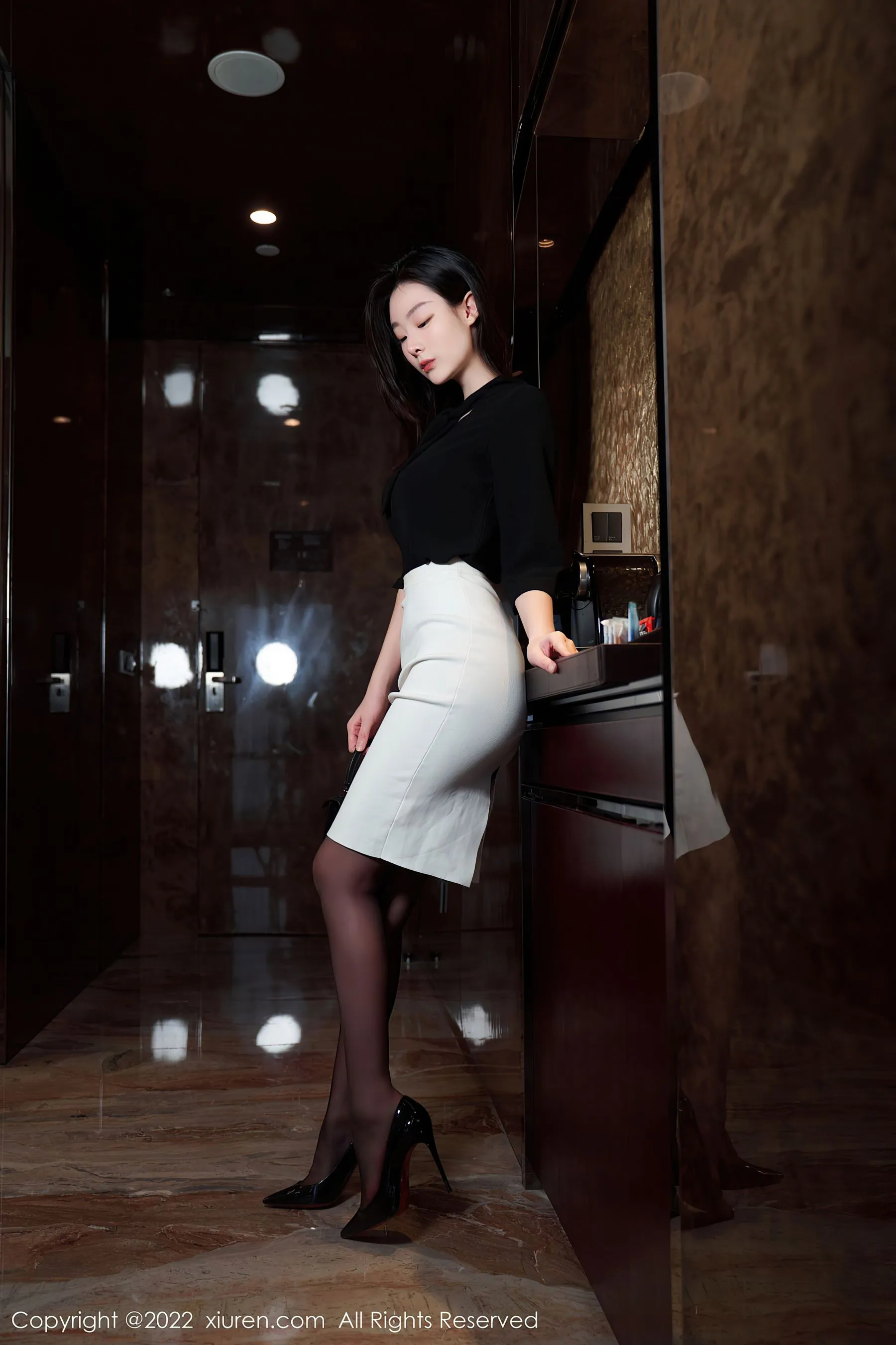  秀人网 No.5312 是小逗逗 短裙美腿第23张