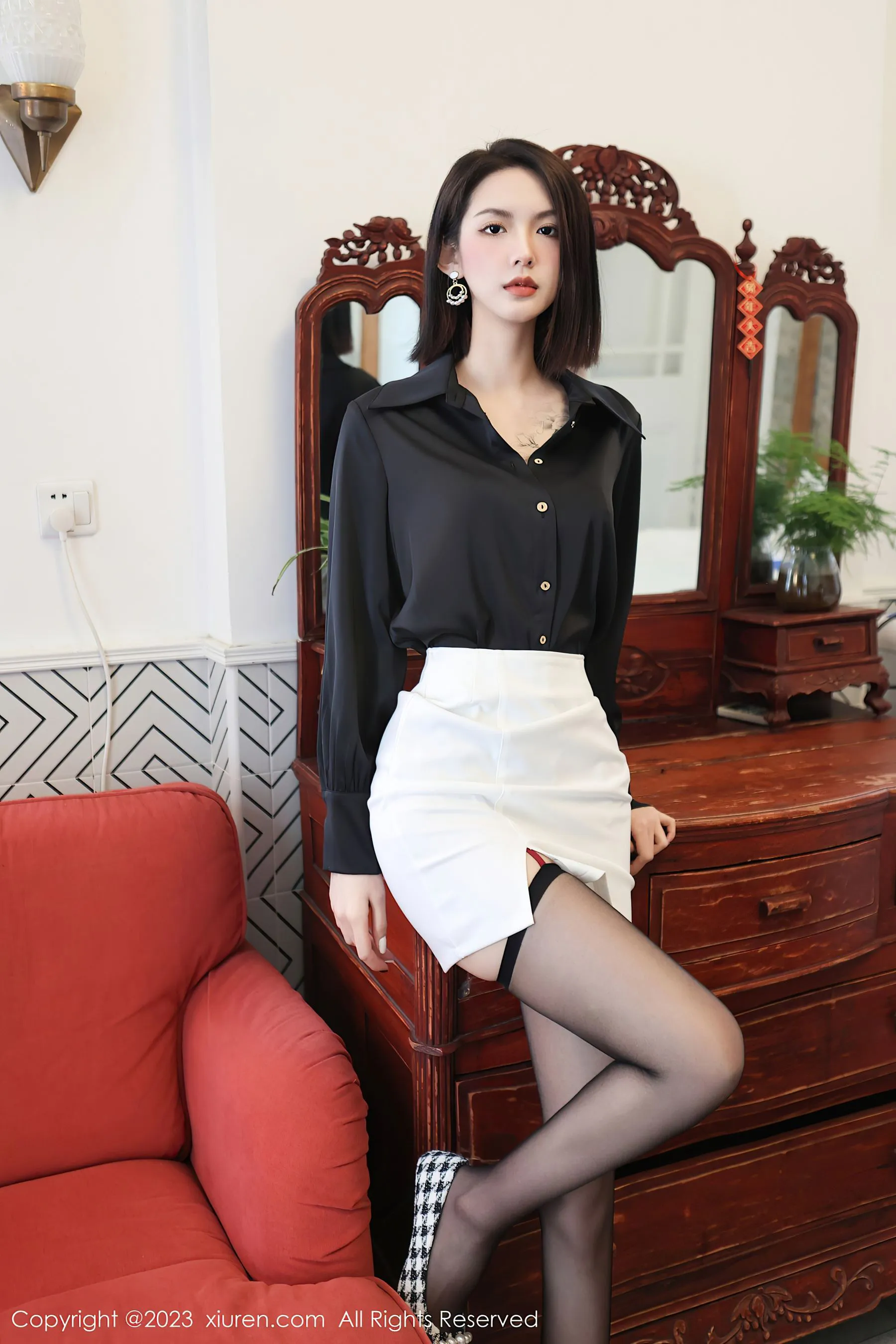  秀人网 No.6356 乔一一 黑丝短裙第25张