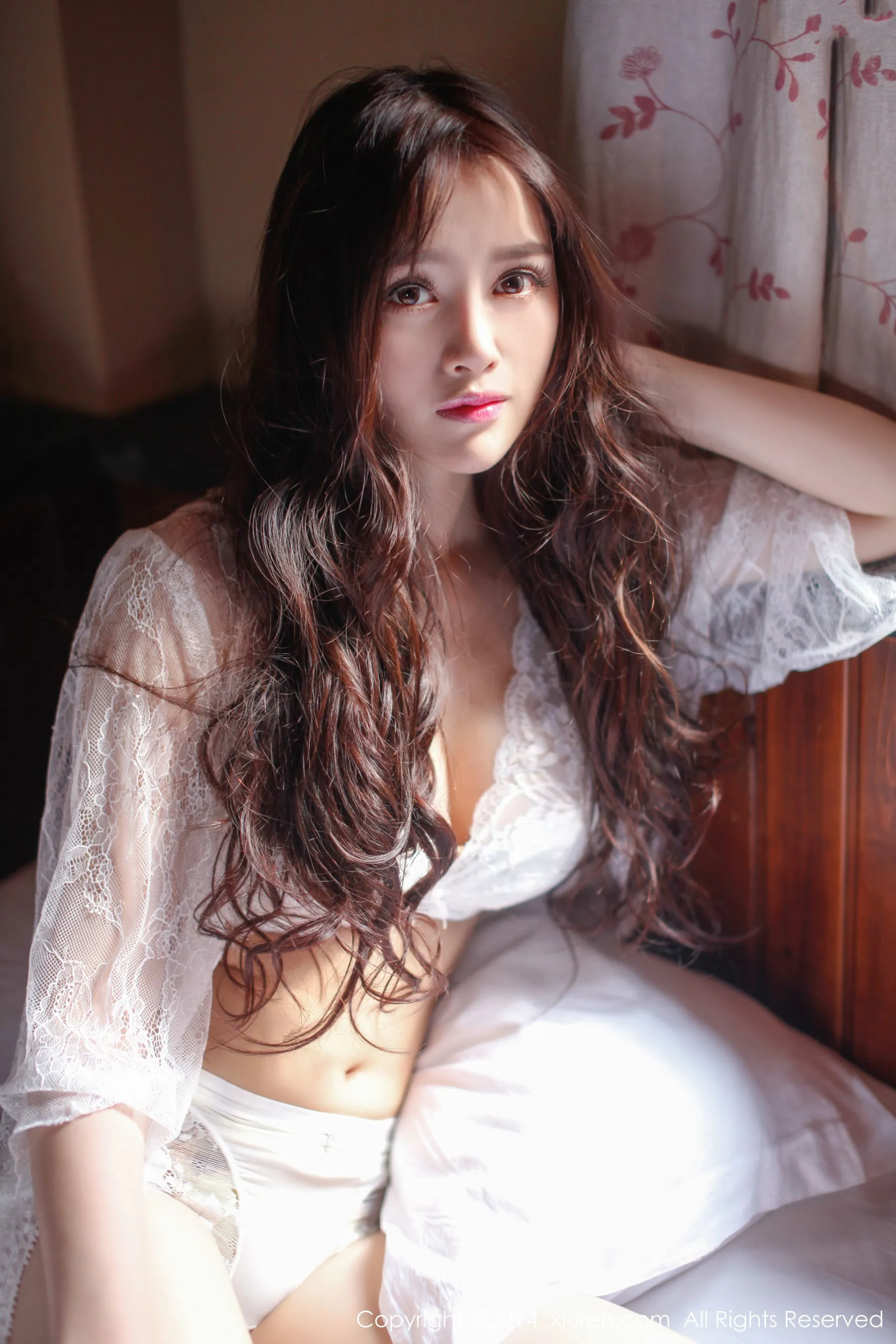 高溜MilkCat《蕾丝+运动装》 秀人网 No.225第6张