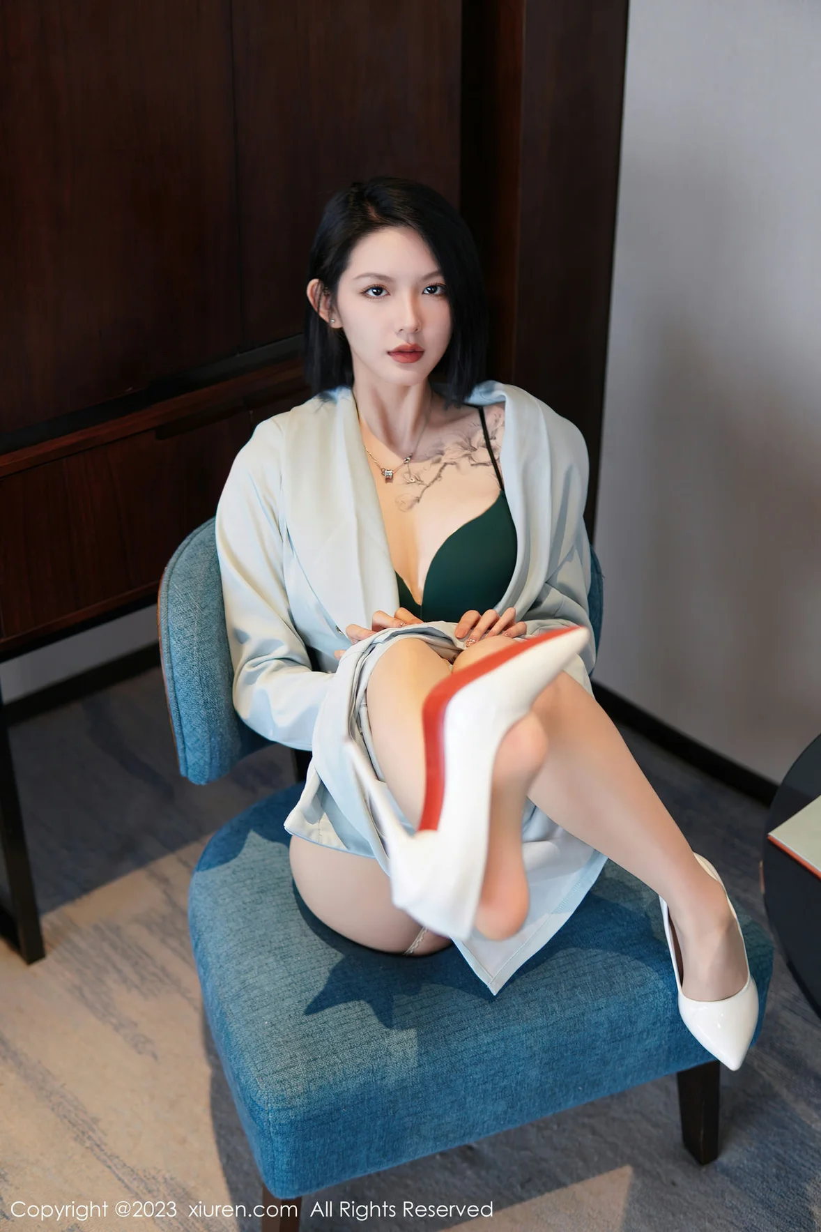  XiuRen 秀人 No.6885 乔一一 诱人原色丝袜性感写真 [75P]第14张