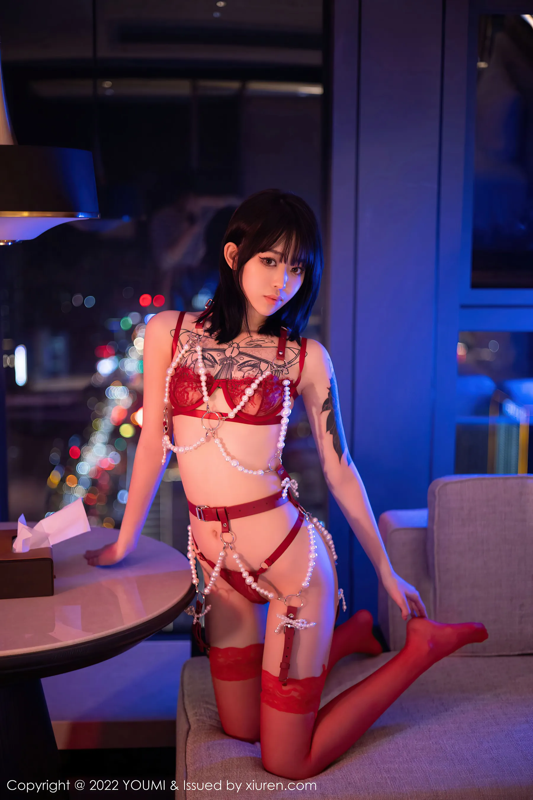  秀人网 No.4805 奶瓶. 制服情调美臀写真第3张