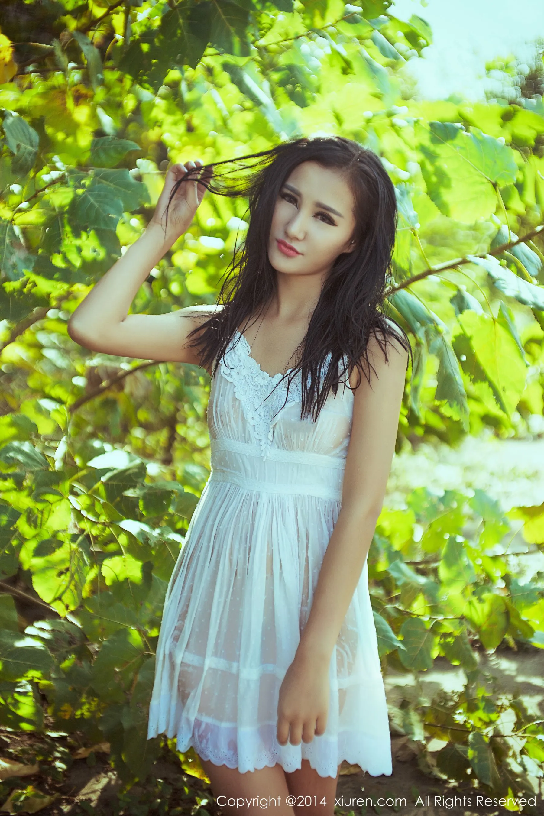 刘薇拉《烈日下的少女》 秀人网 No.226第10张