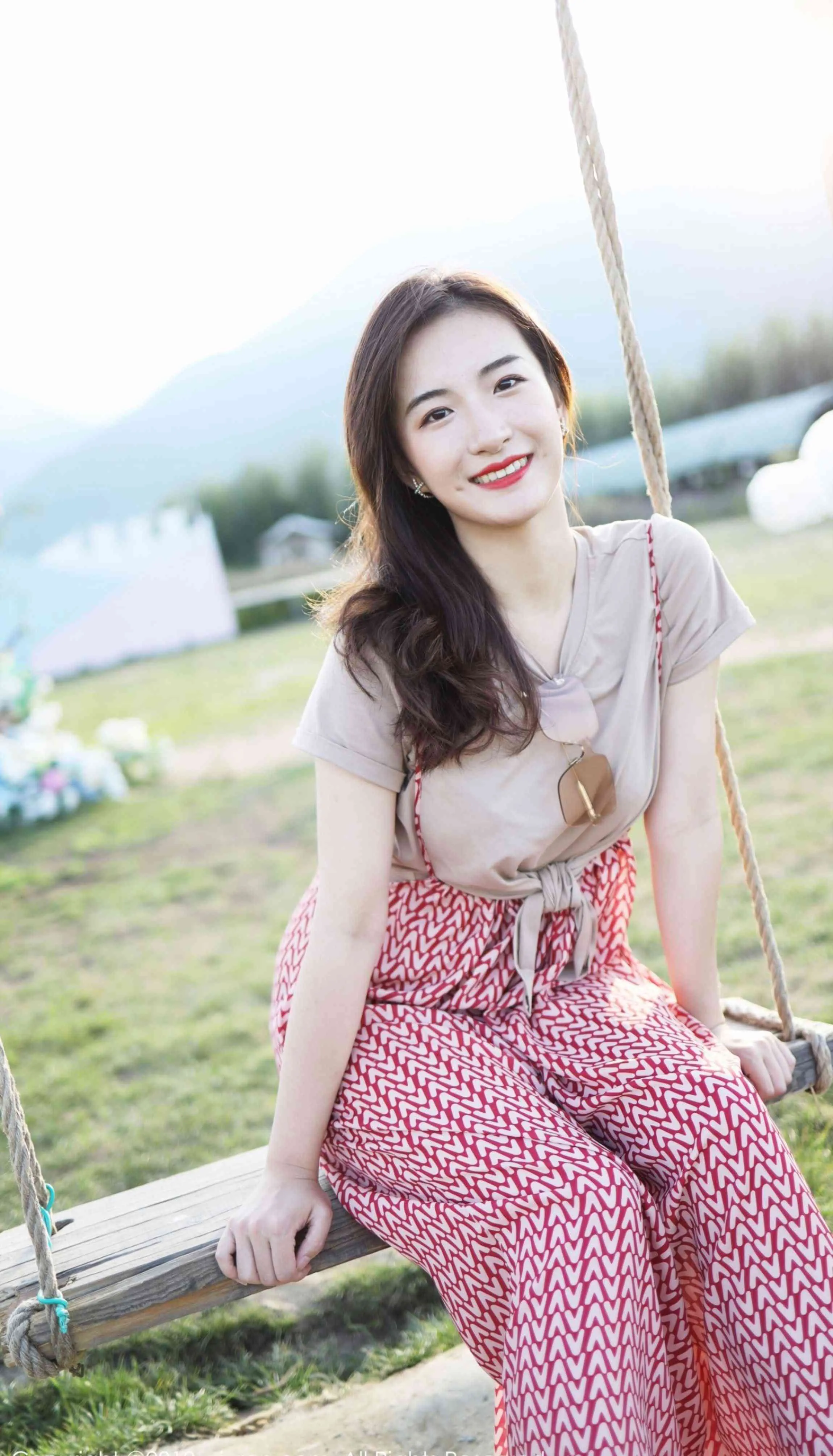 XIUREN秀人网 No.1718 艺儿拿铁第14张