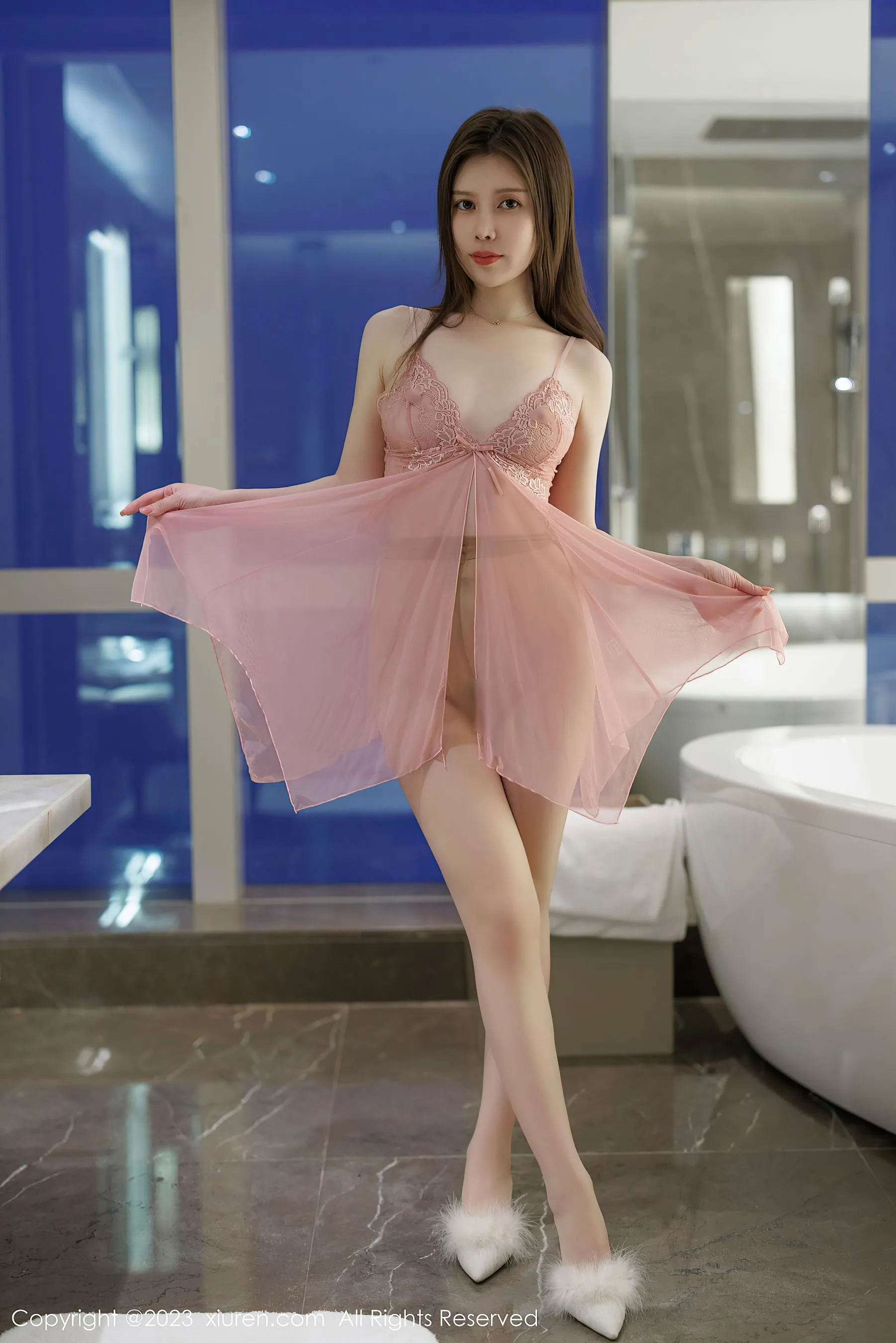 秀人网 No.6687 吴雪瑶 睡裙美腿第2张