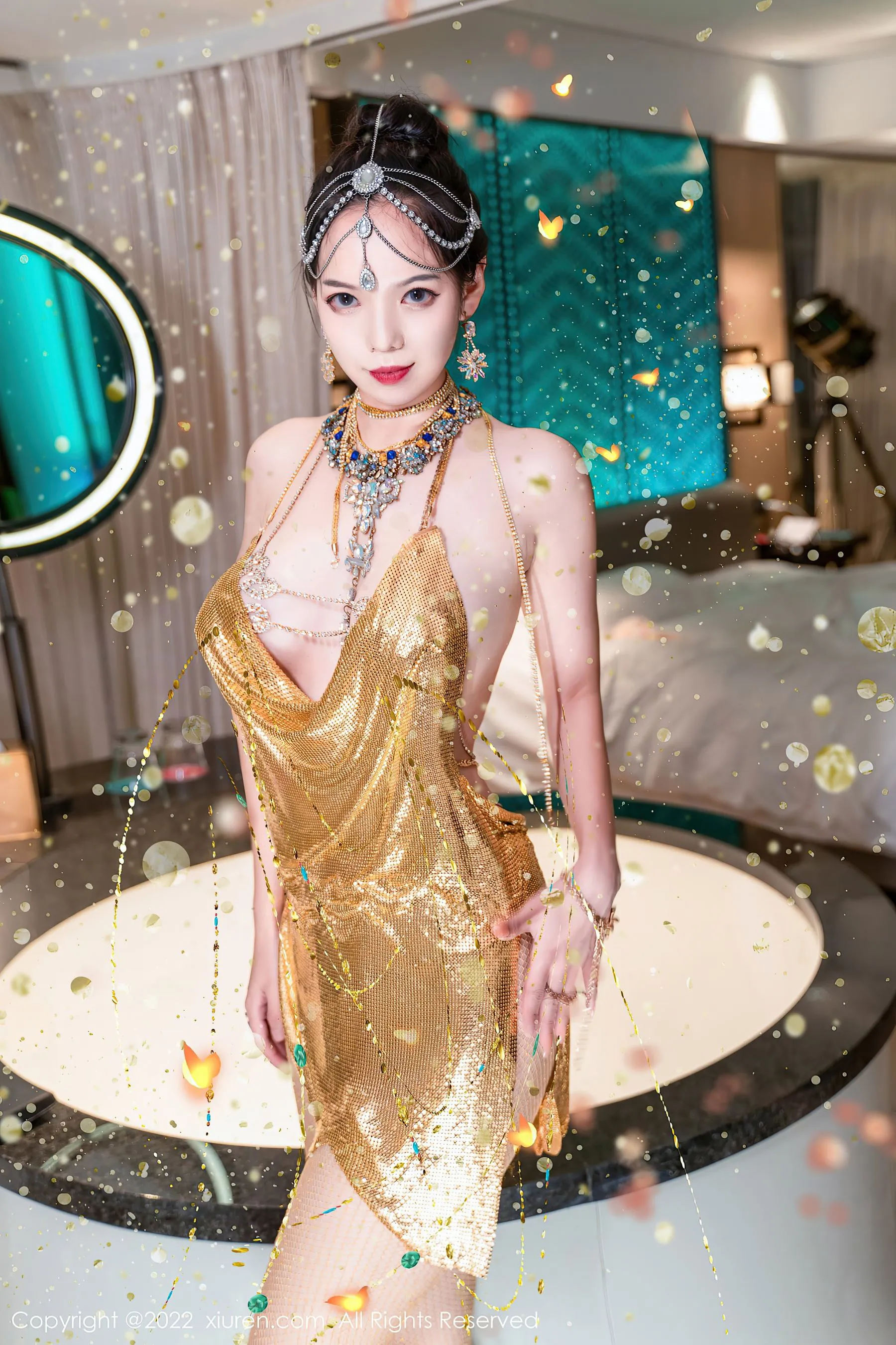  秀人网 No.5559 大美妞儿 美腿丰腴第13张