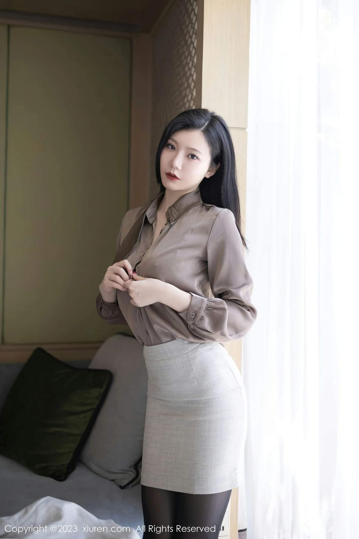  XiuRen 秀人 No.6951 安然anran 灰色职业Ol泰国旅拍 [80P]第7张