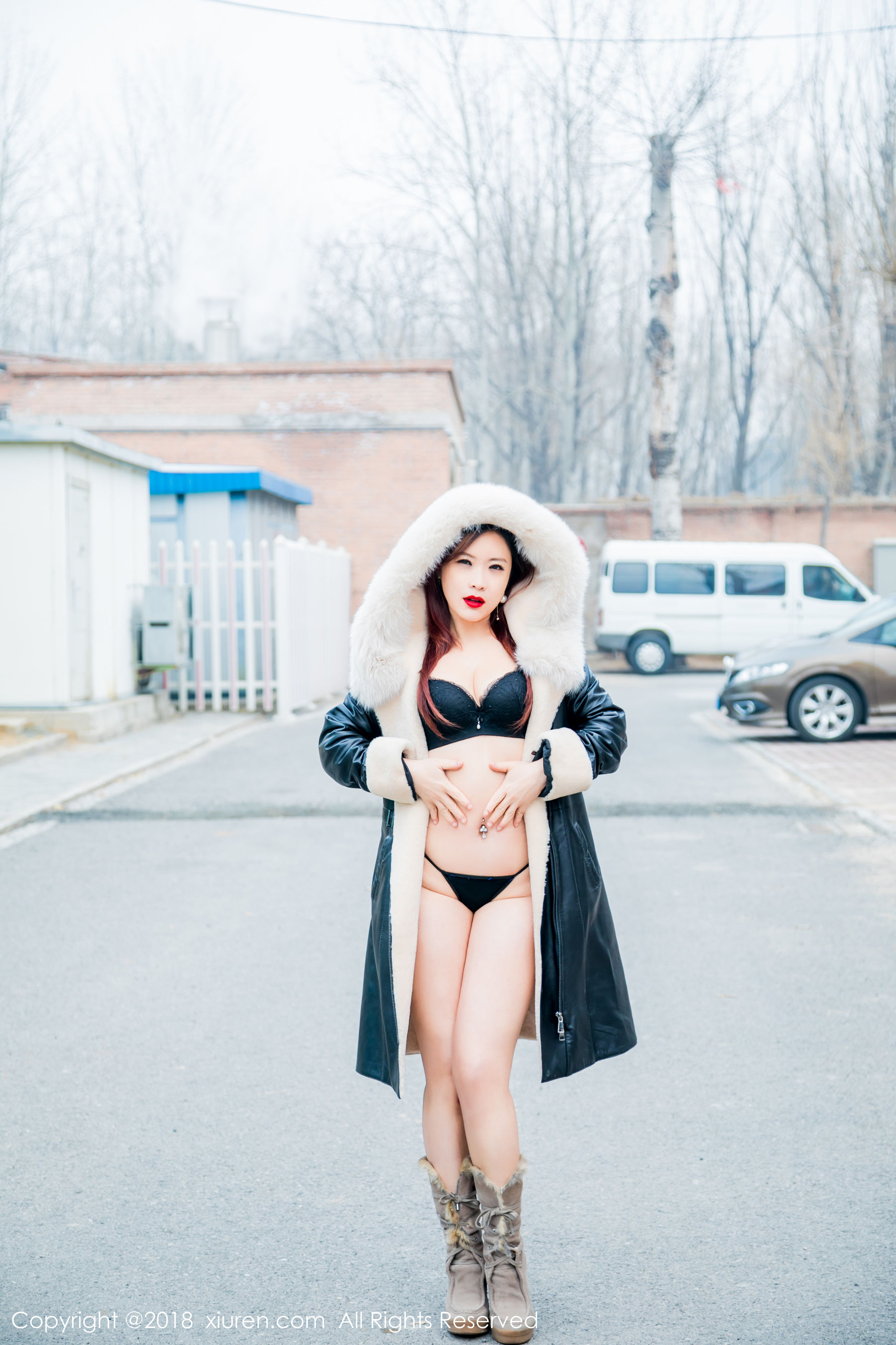 西希白兔《室外性感写真》 XiuRen 秀人网 No.953第7张