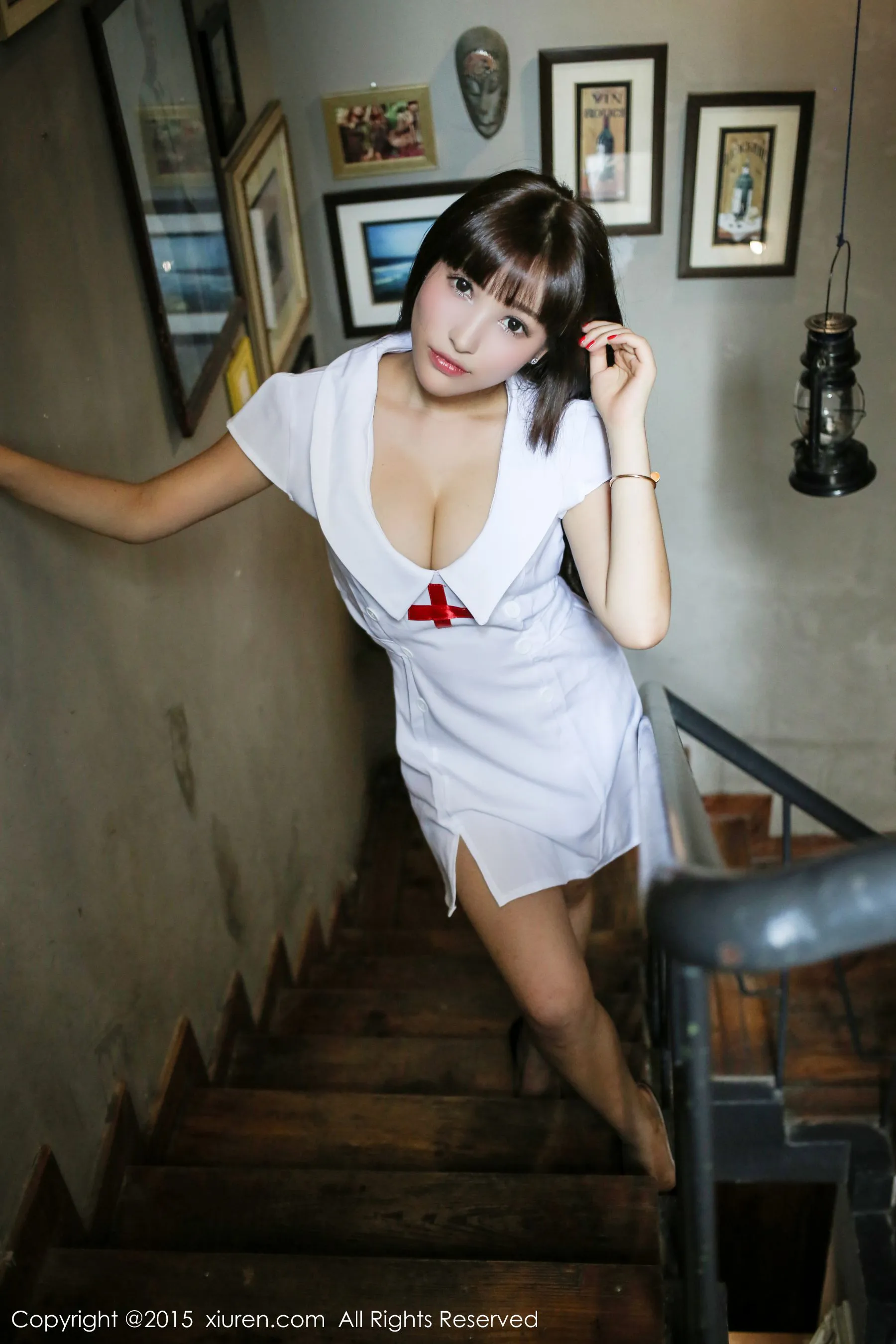  Nic妮可可《白色小背心+护士装》 秀人网 No.389第21张