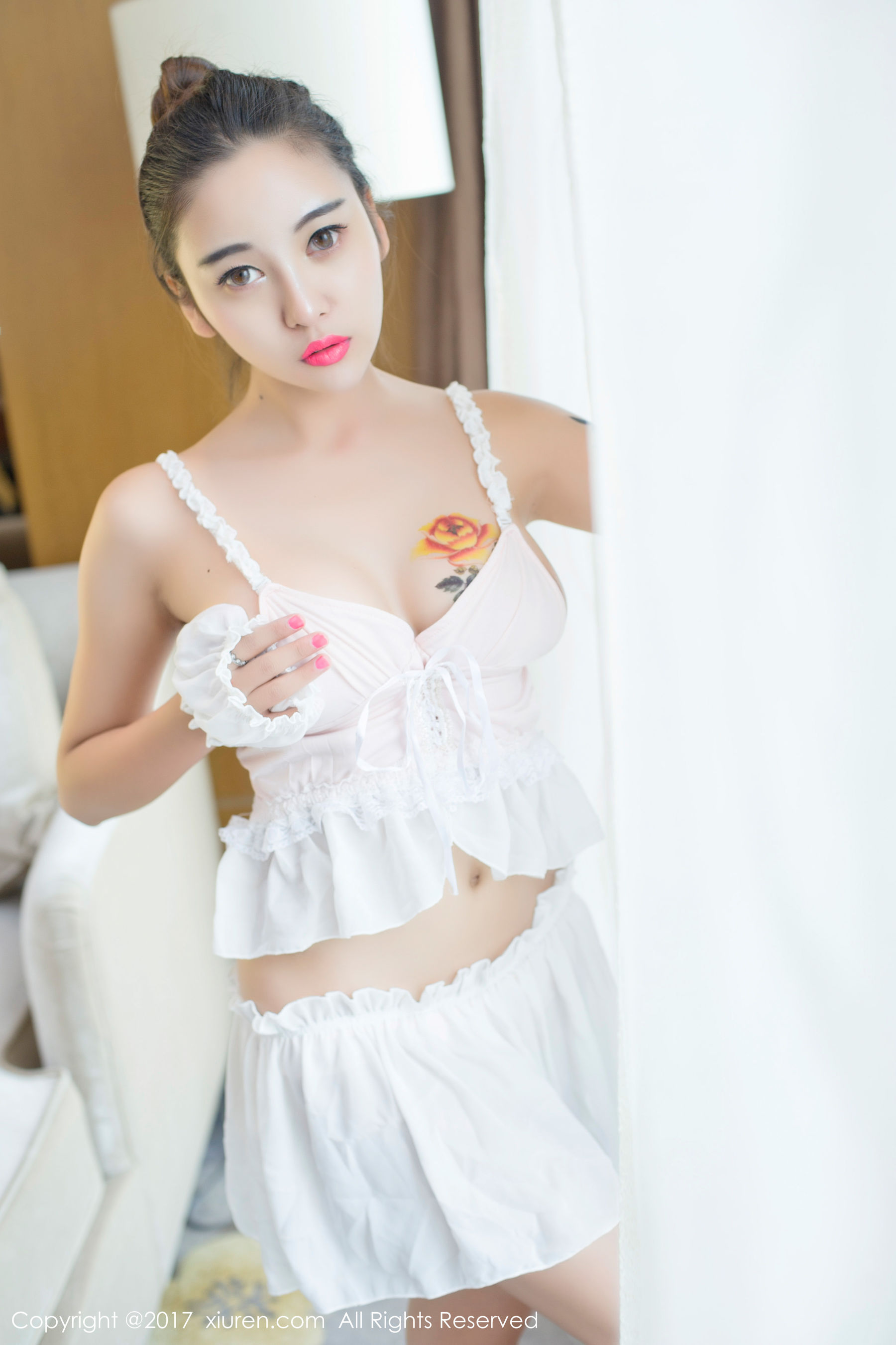 李梓熙《皮革女王和粉色女仆》 秀人网XIUREN No.707第19张