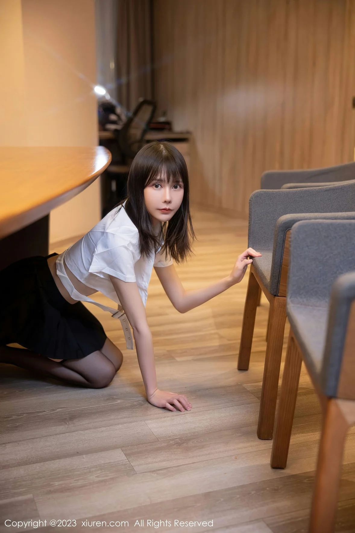  XiuRen 秀人 No.6862 甜佳佳 诱人短裙性感写真 [81P]第17张