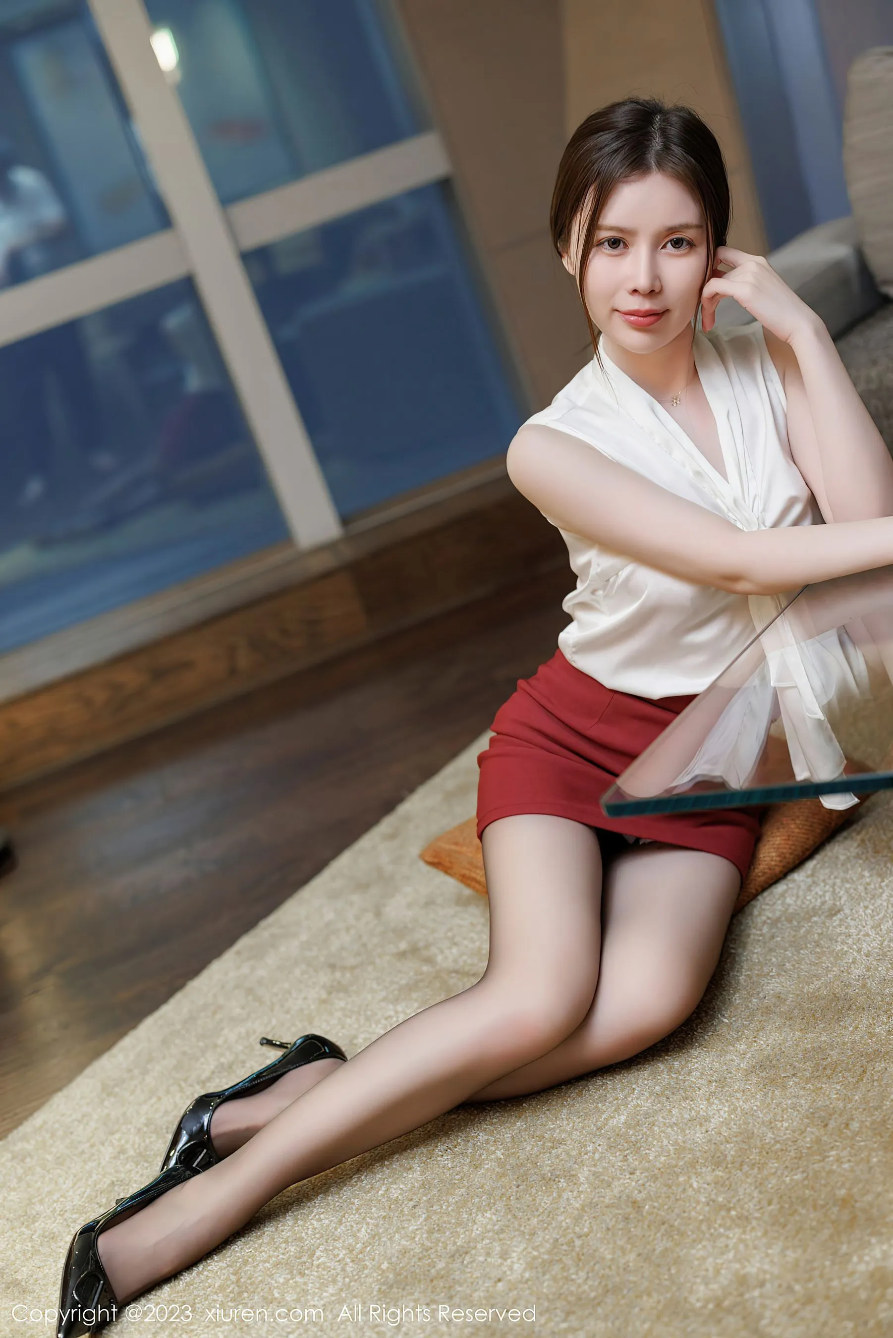  秀人网 No.6727 吴雪瑶 短裙美腿第19张