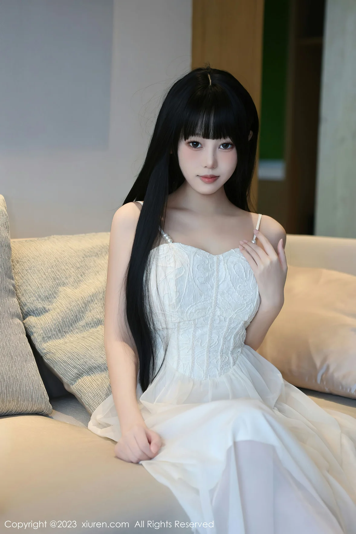  XiuRen 秀人 No.6828 早川京子 连衣长裙性感写真 [80P]第1张