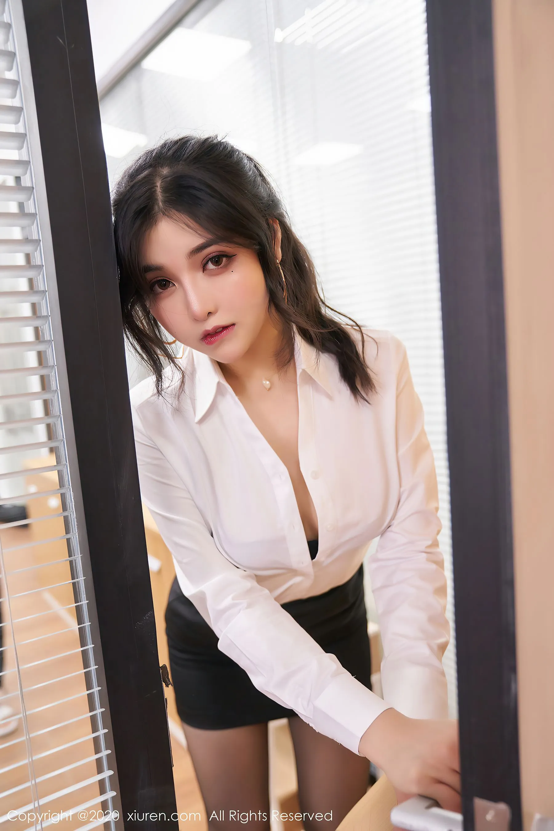  秀人 No.2768 韩静安第4张