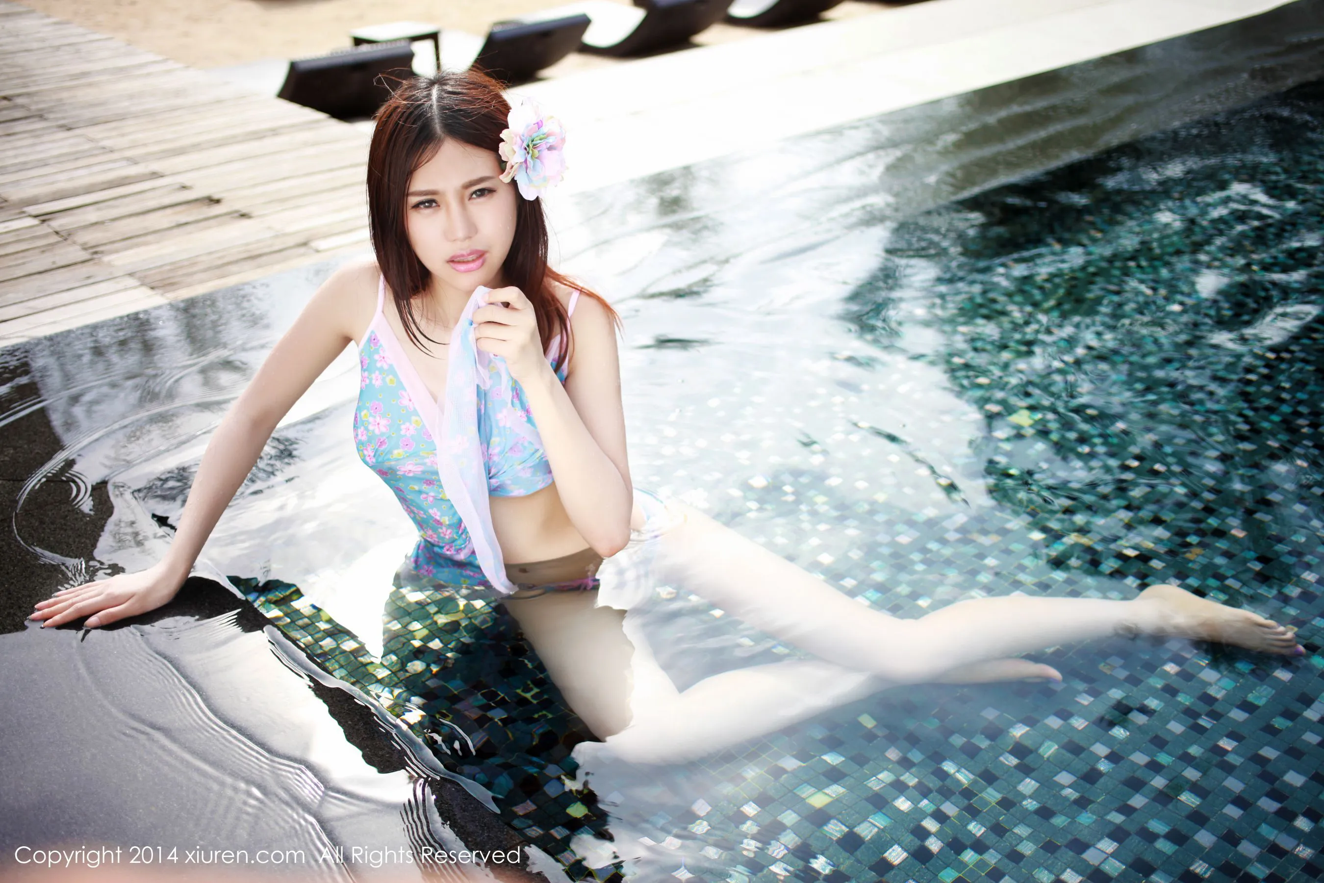  绮里嘉ula《海边风情~~》 秀人网 No.188第11张