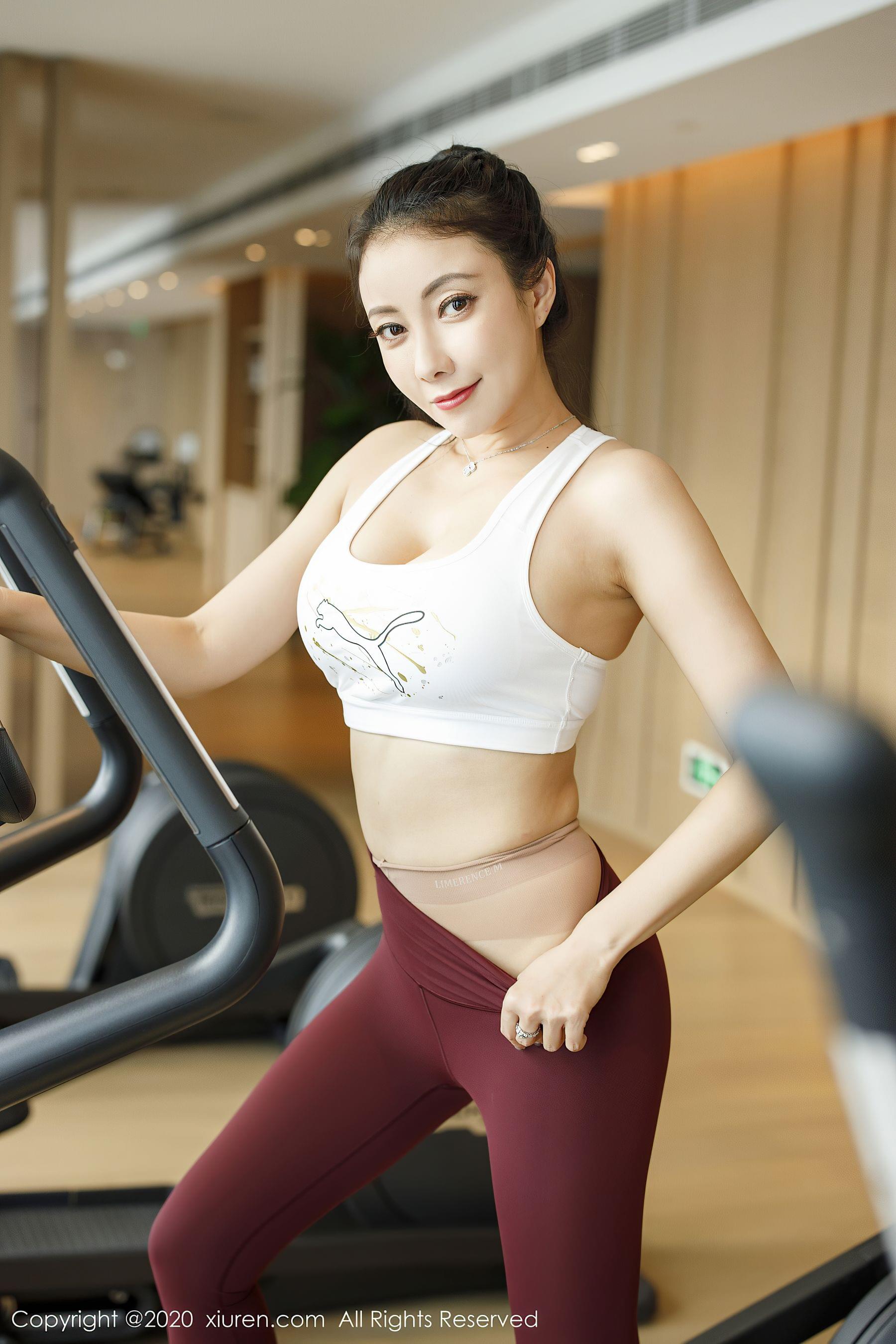 秀人XIUREN No.2332 果儿Victoria第18张