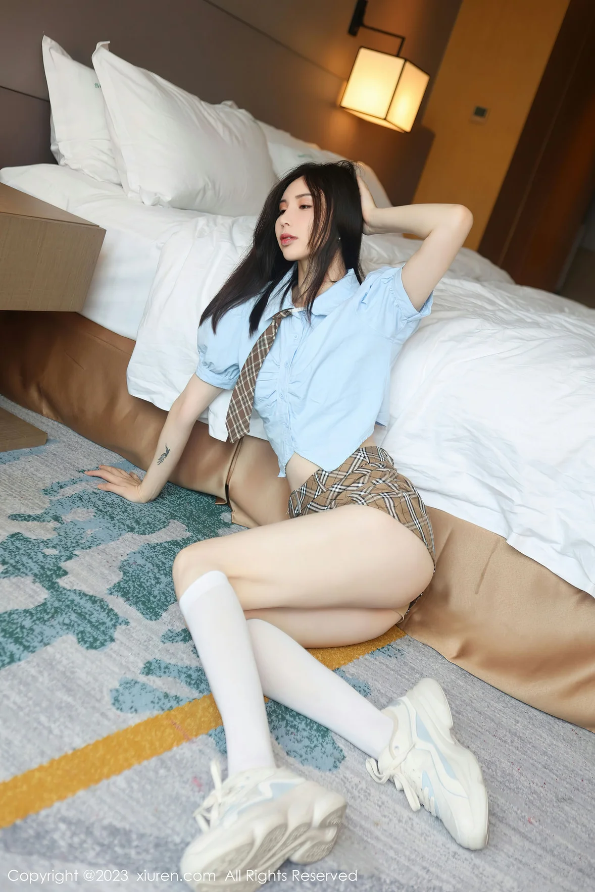  XiuRen 秀人 No.7306 曼柔 白色丝袜性感写真 [83P]第5张