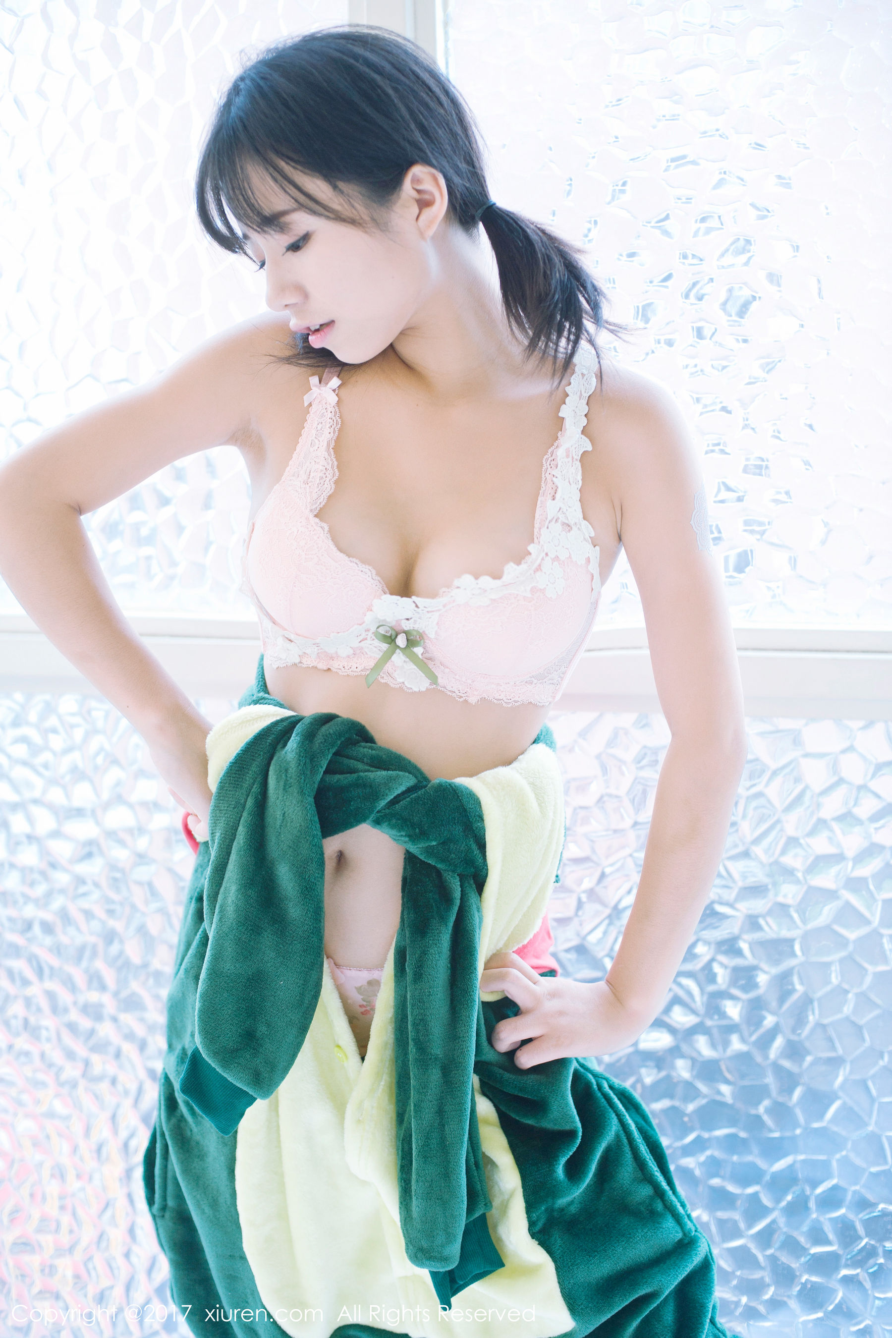 仓井优香《小草莓小号系列和小恐龙睡袍》 XiuRen 秀人网 NO.831第14张