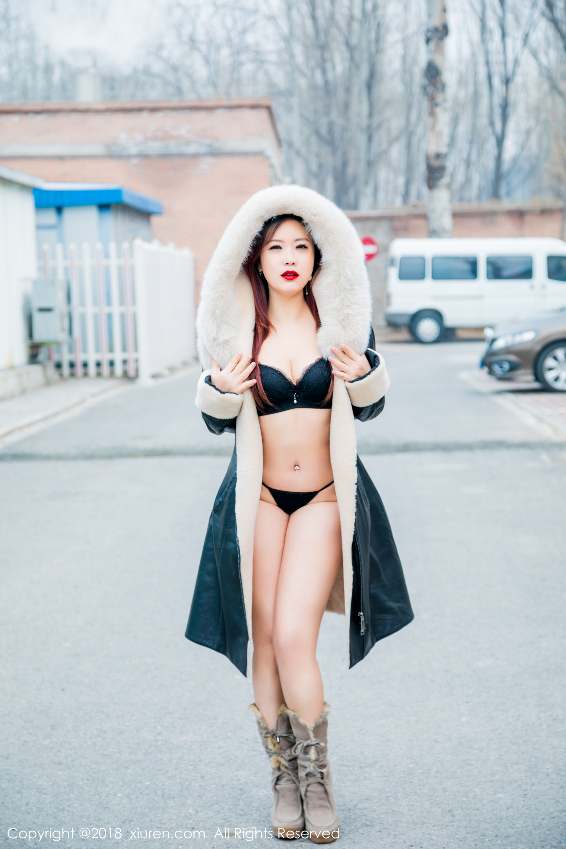 西希白兔《室外性感写真》 XiuRen 秀人网 No.953第7张